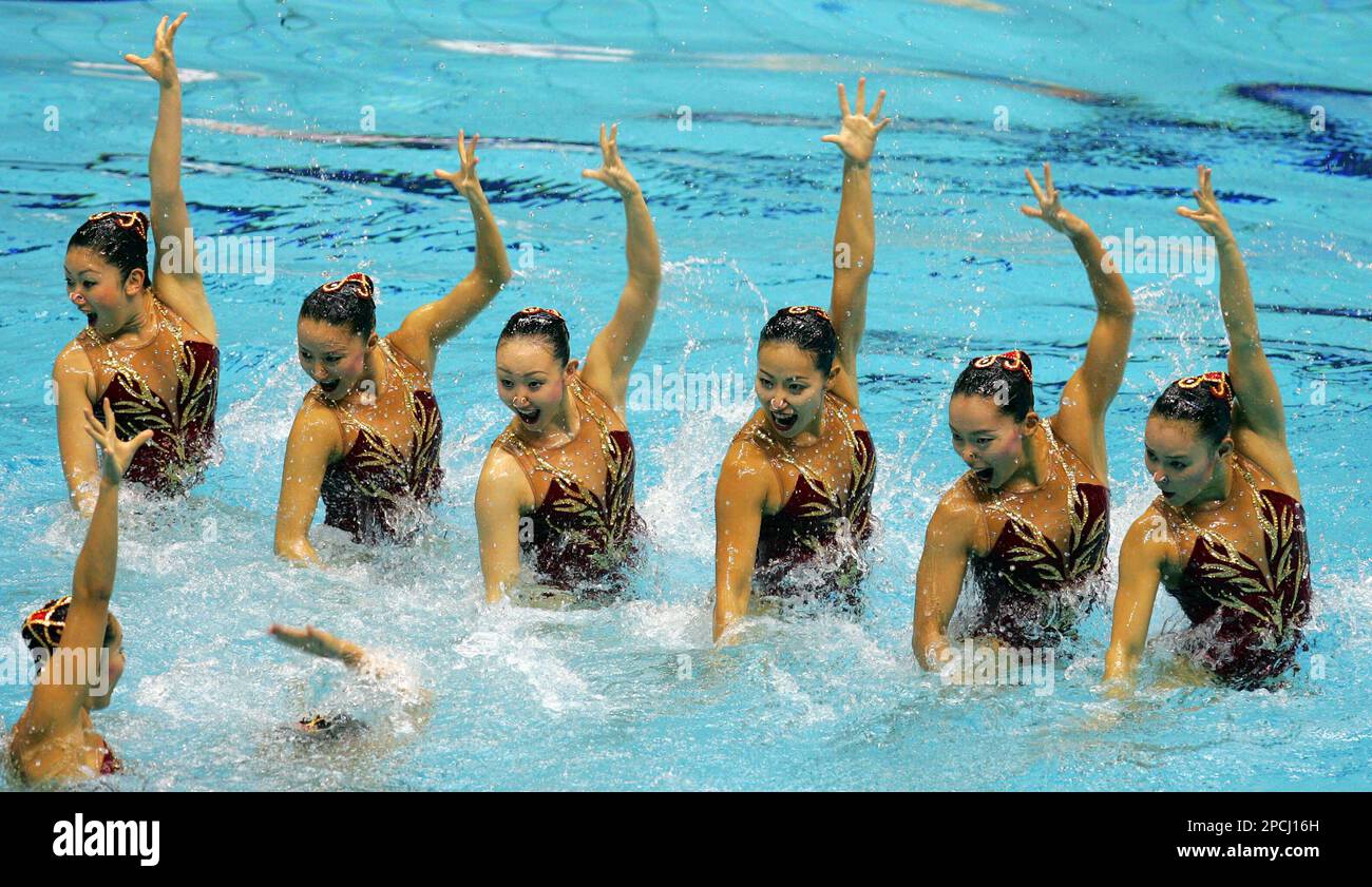 Japans Synchronized Swimming team perform during the free combination of the FINA Synchronized Swimming World Cup 2006 in Yokohama, near Tokyo, Thursday, Sept. 14, 2006