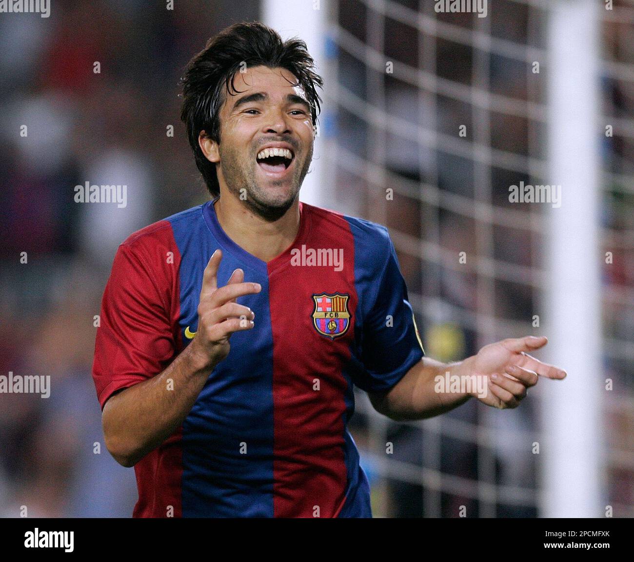 FC Barcelona player Deco, from Portugal, celebrates his goal