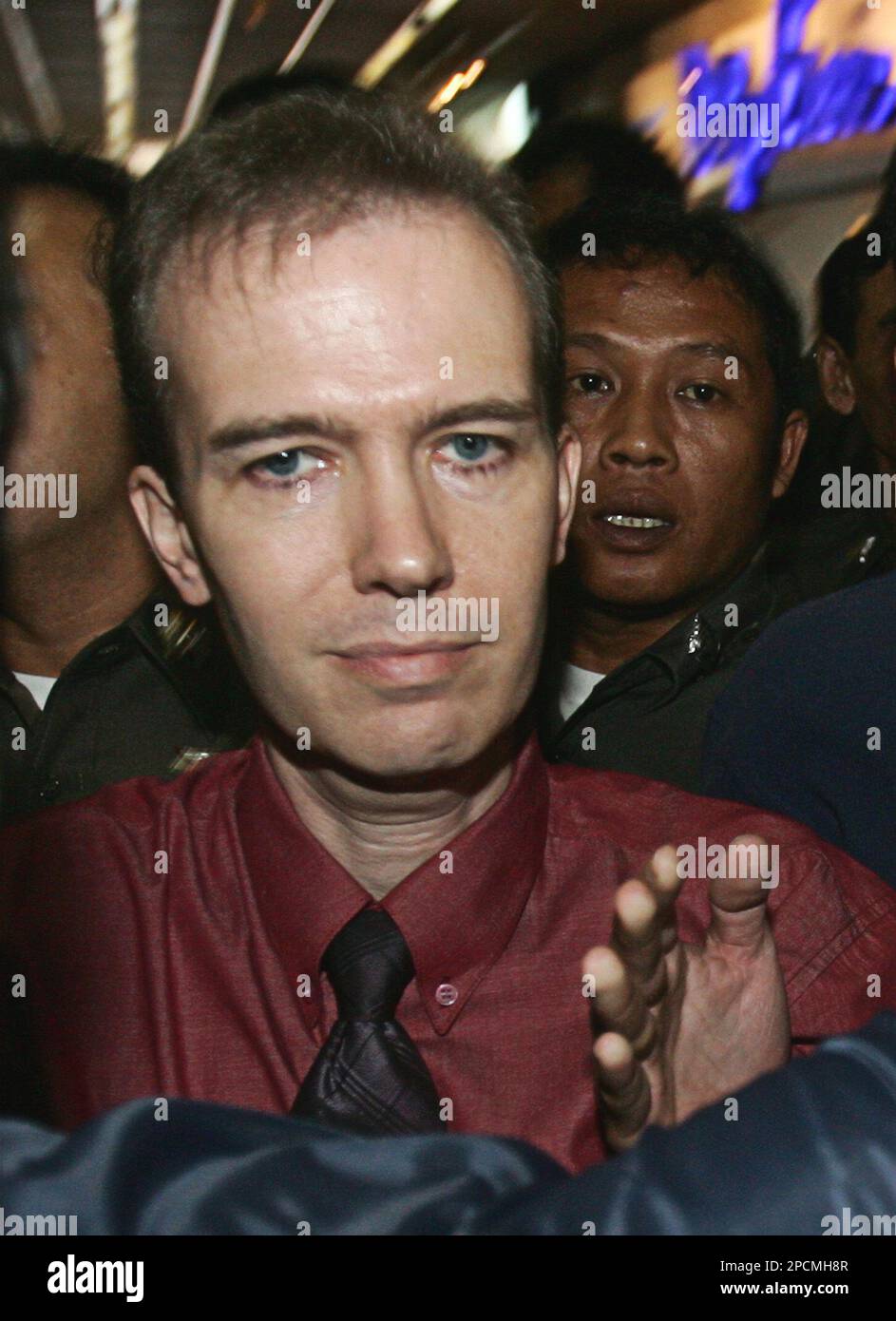 An American suspect John Mark Karr arrives at Bangkok Internationnal