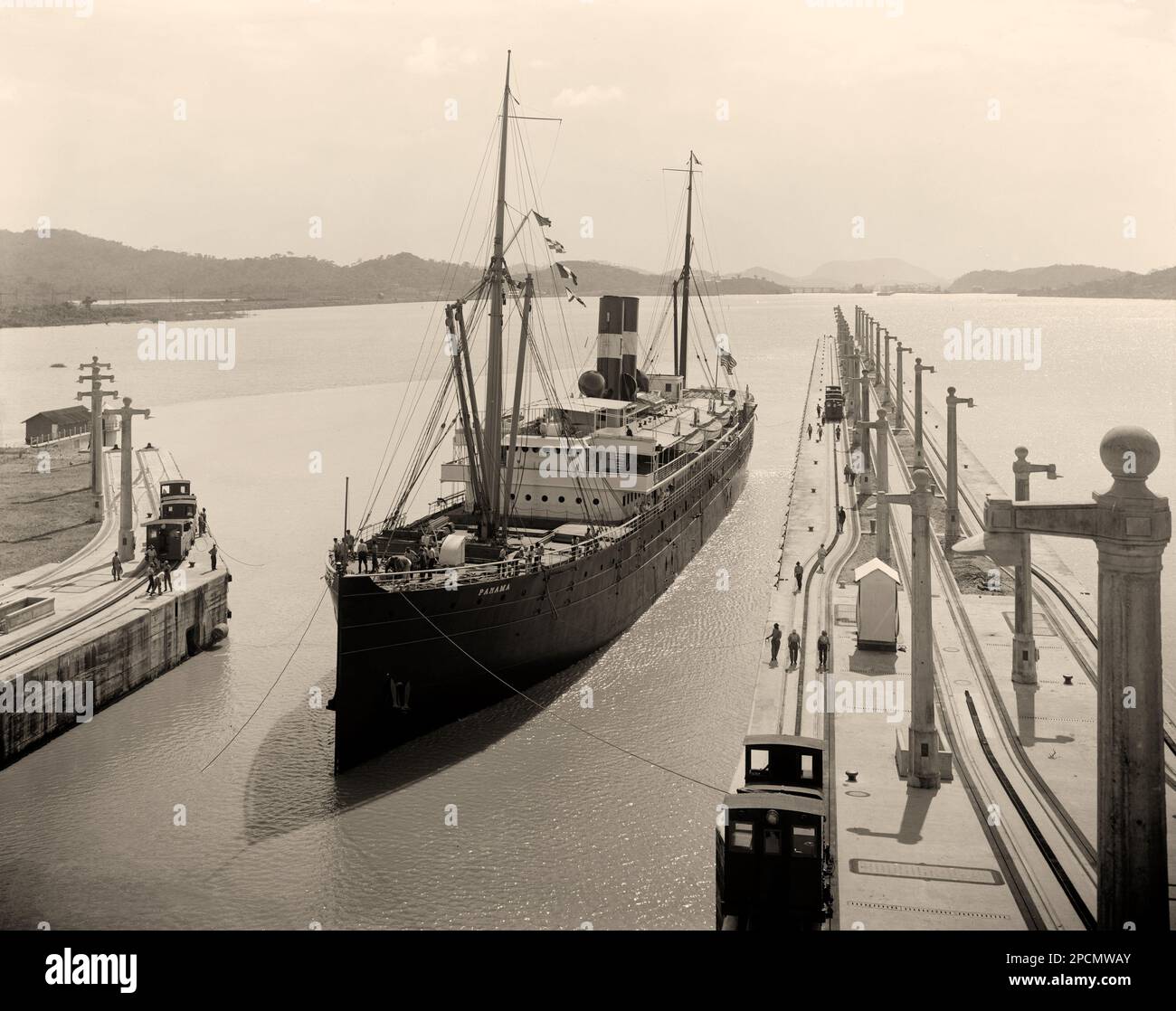 Panama Pedro Miguel Locks Approach From Lake Panama Canal 1910 Geography Geografia