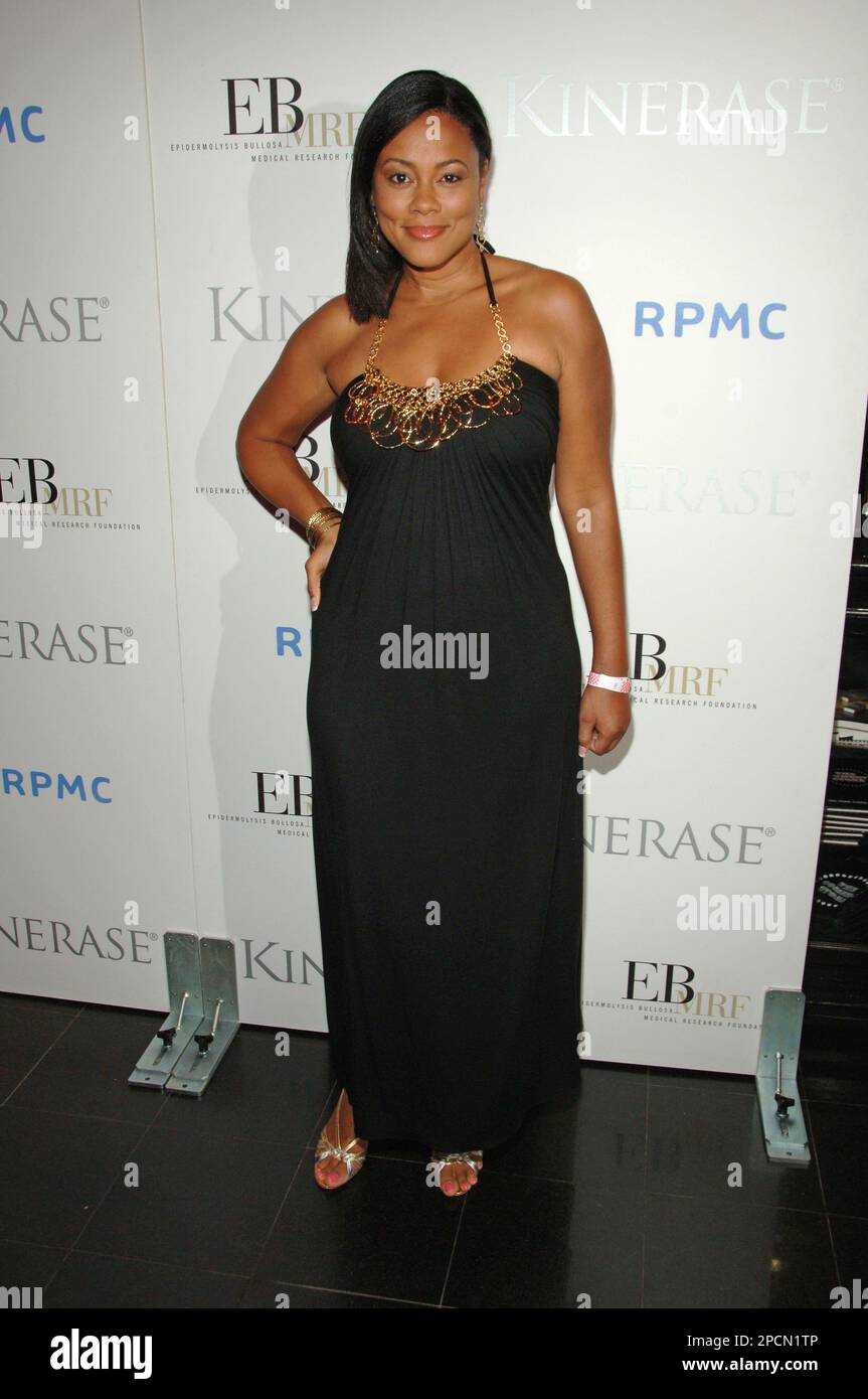 Actress Lela Rochon poses for photographers at ''A Night at the Comedy ...