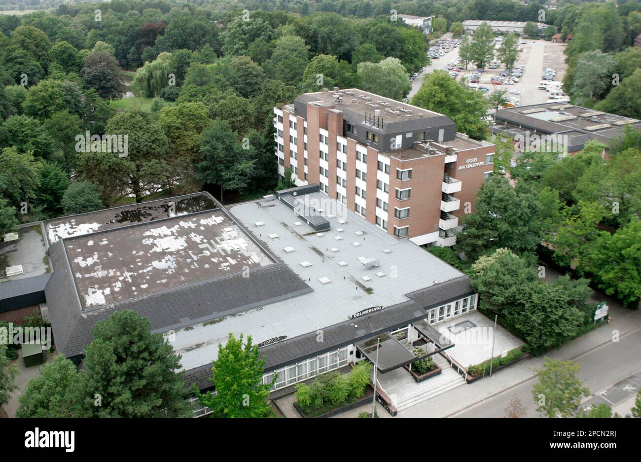 Das Hotel am Stadtpark in Delmenhorst, rechts, fotografiert von einem