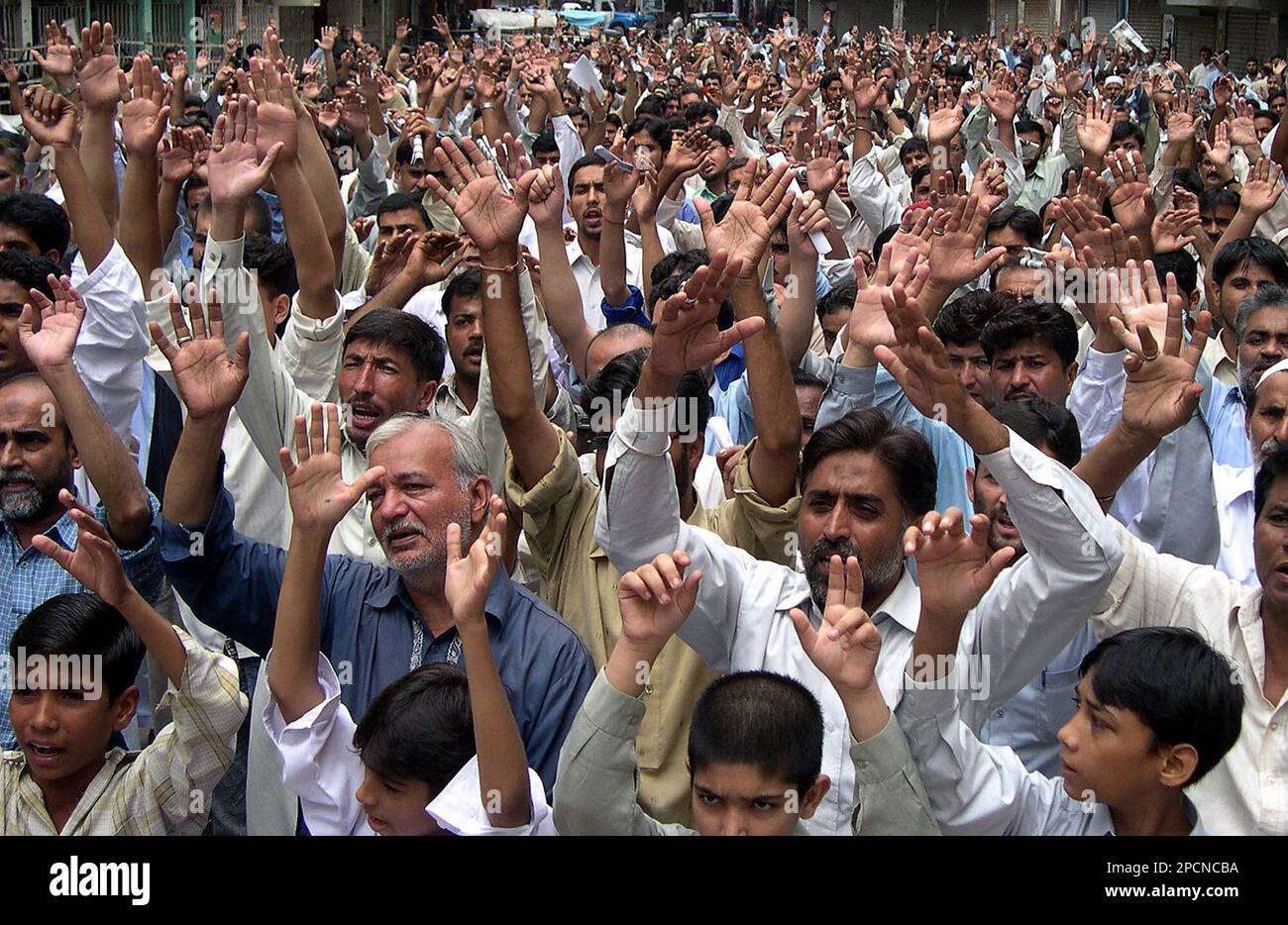 Pakistani Shiite Muslims chant anti Israel slogans during a protest ...