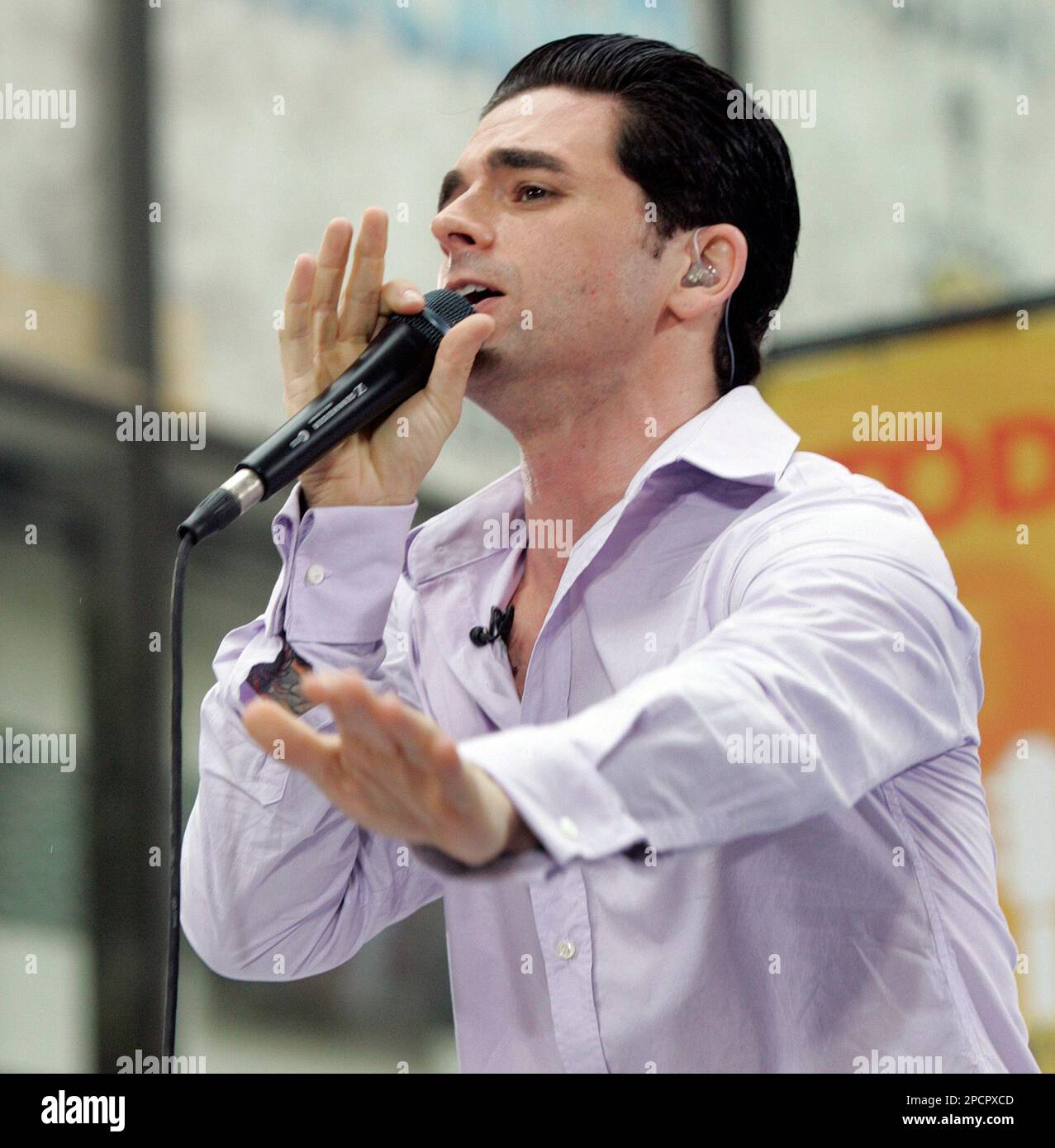 Lead singer Chris Carrabba, of Dashboard Confessional, performs with