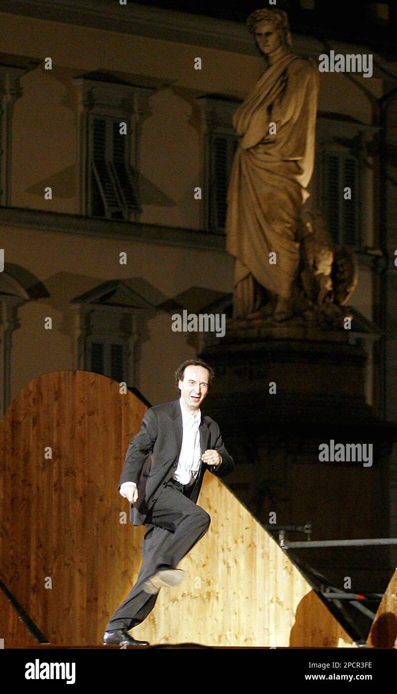 Italian actor and director Roberto Benigni reads Dante Alighieri s