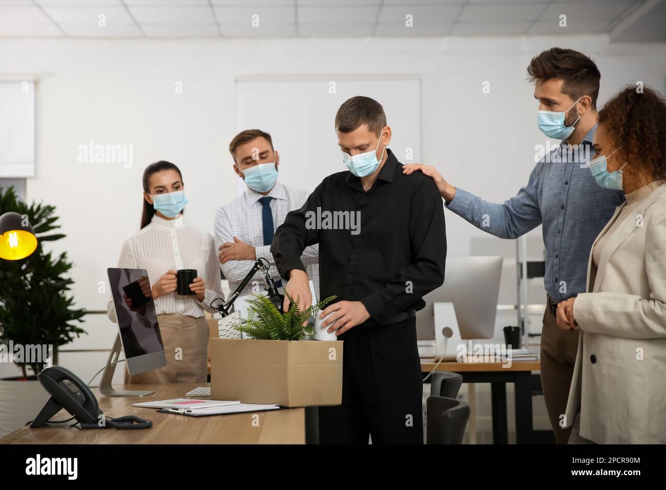 Sad office goodbye hi res stock photography and images Alamy Sad office goodbye hi res stock photography and images Alamy