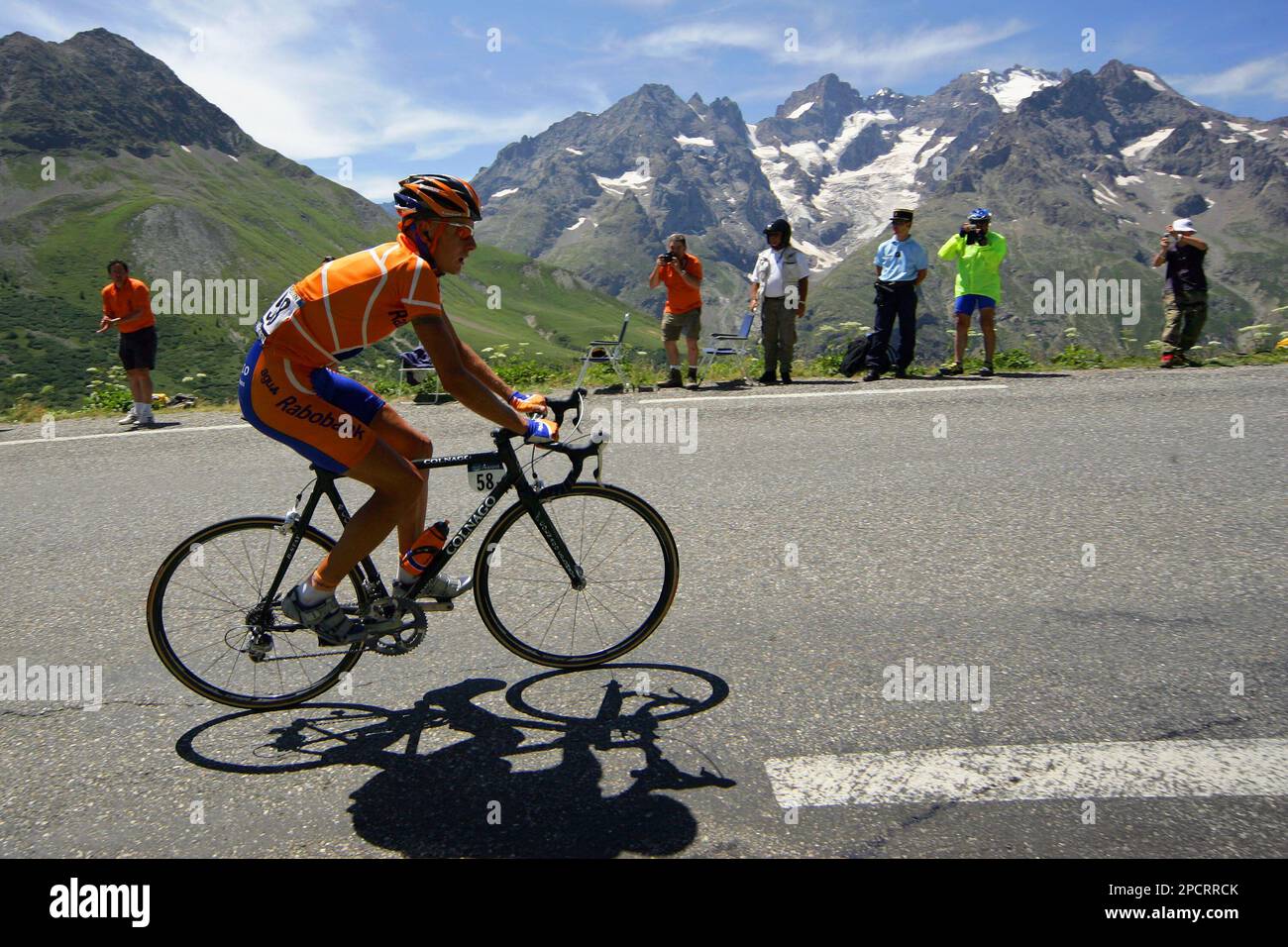 Rasmussen wins 8th stage of Tour de France