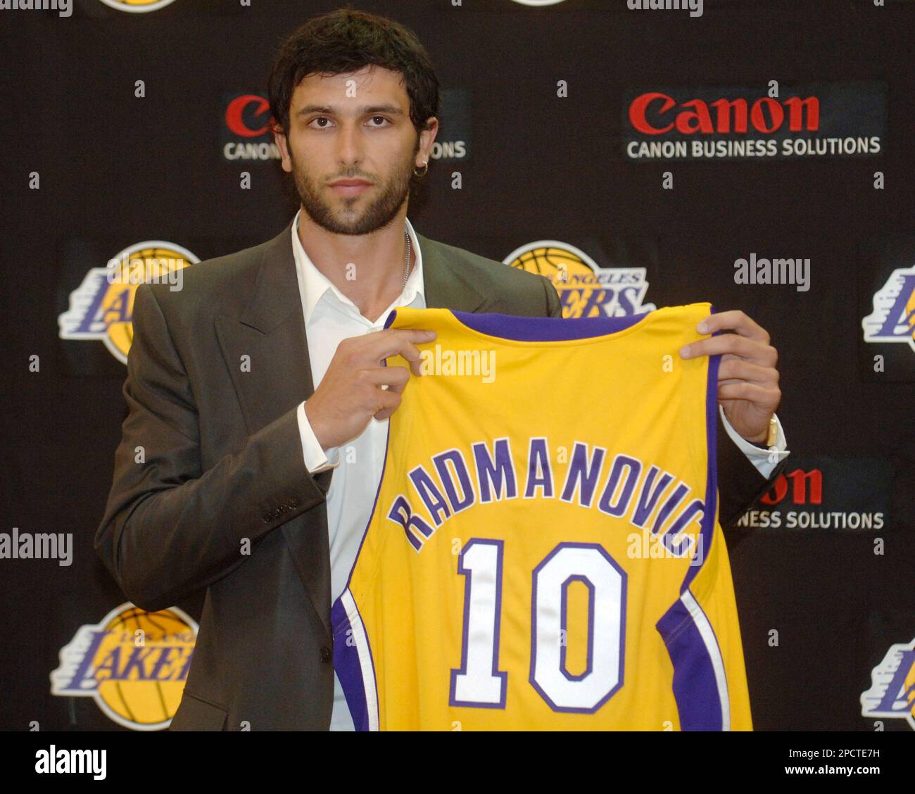 Lakers Player Of The Day #26: Vladimir Radmanović : r/lakers