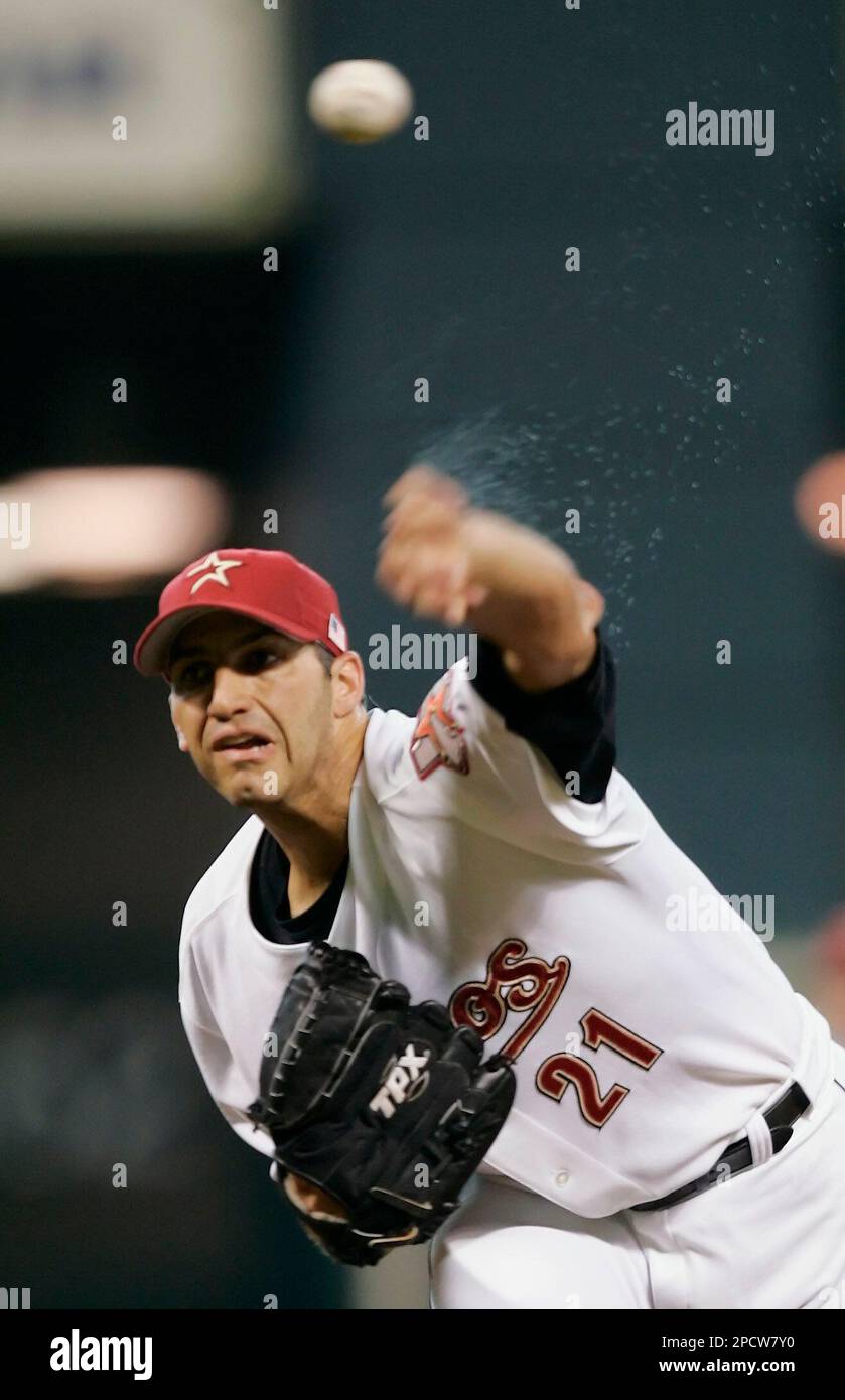Houston Astros pitcher Andy Pettitte delivers a pitch against the Chicago  Cubs during the first inning of their Major League Baseball game Tuesday,  July 4, 2006 in Houston. (AP Photo/David J. Phillip