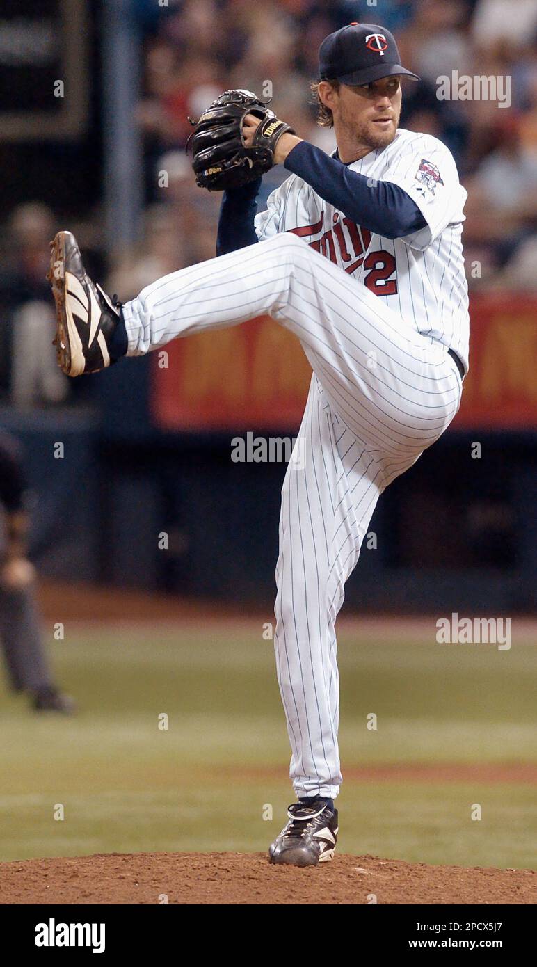 Minnesota Twins' Brad Radke pitches against the Los Angeles Angels during  the first inning of a baseball game in Anaheim, Calif. on Monday, May 29,  2006. Photo by Francis Specker Stock Photo - Alamy