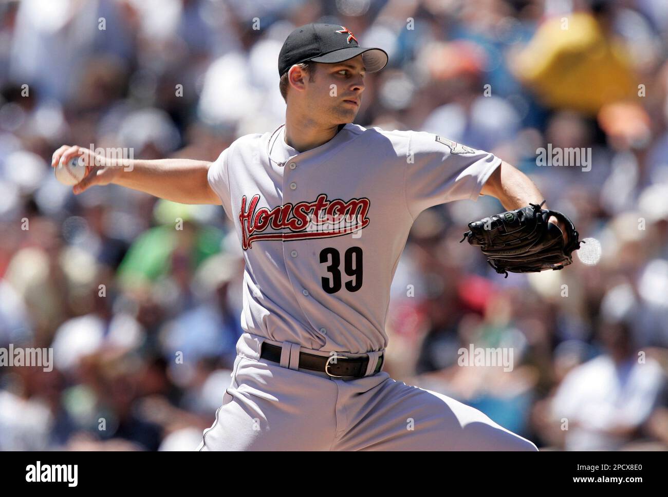 Houston Astros starting pitcher Taylor Buchholz (39) waits to be