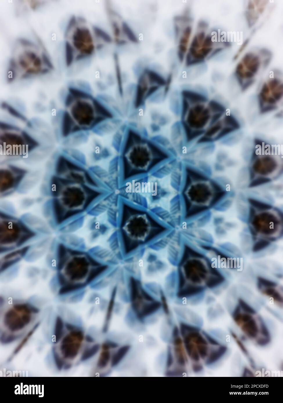 Kaleidoscope pattern hi-res stock photography and images - Alamy