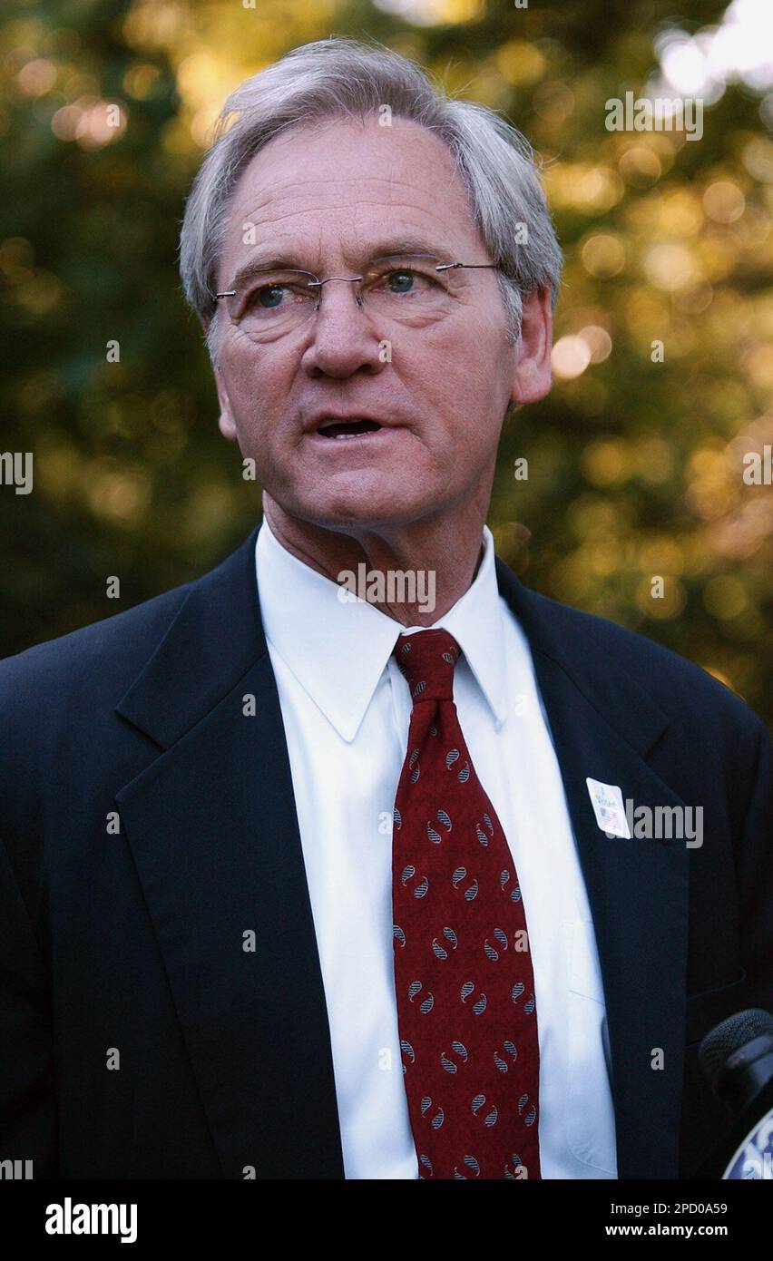 Former Alabama Gov. Don Siegelman talks with members of the media after