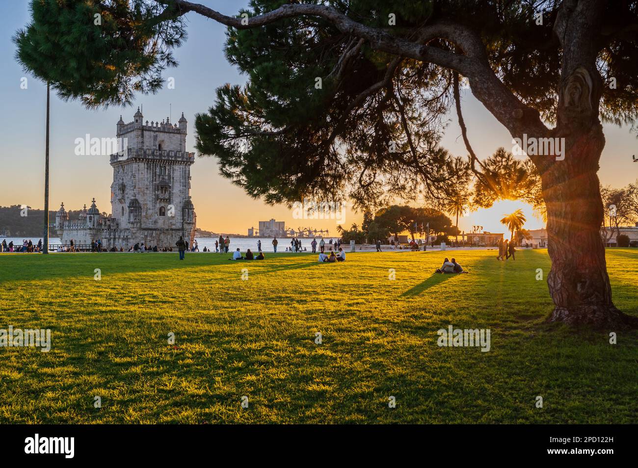 torre-de-belem-garden-hi-res-stock-photography-and-images-alamy