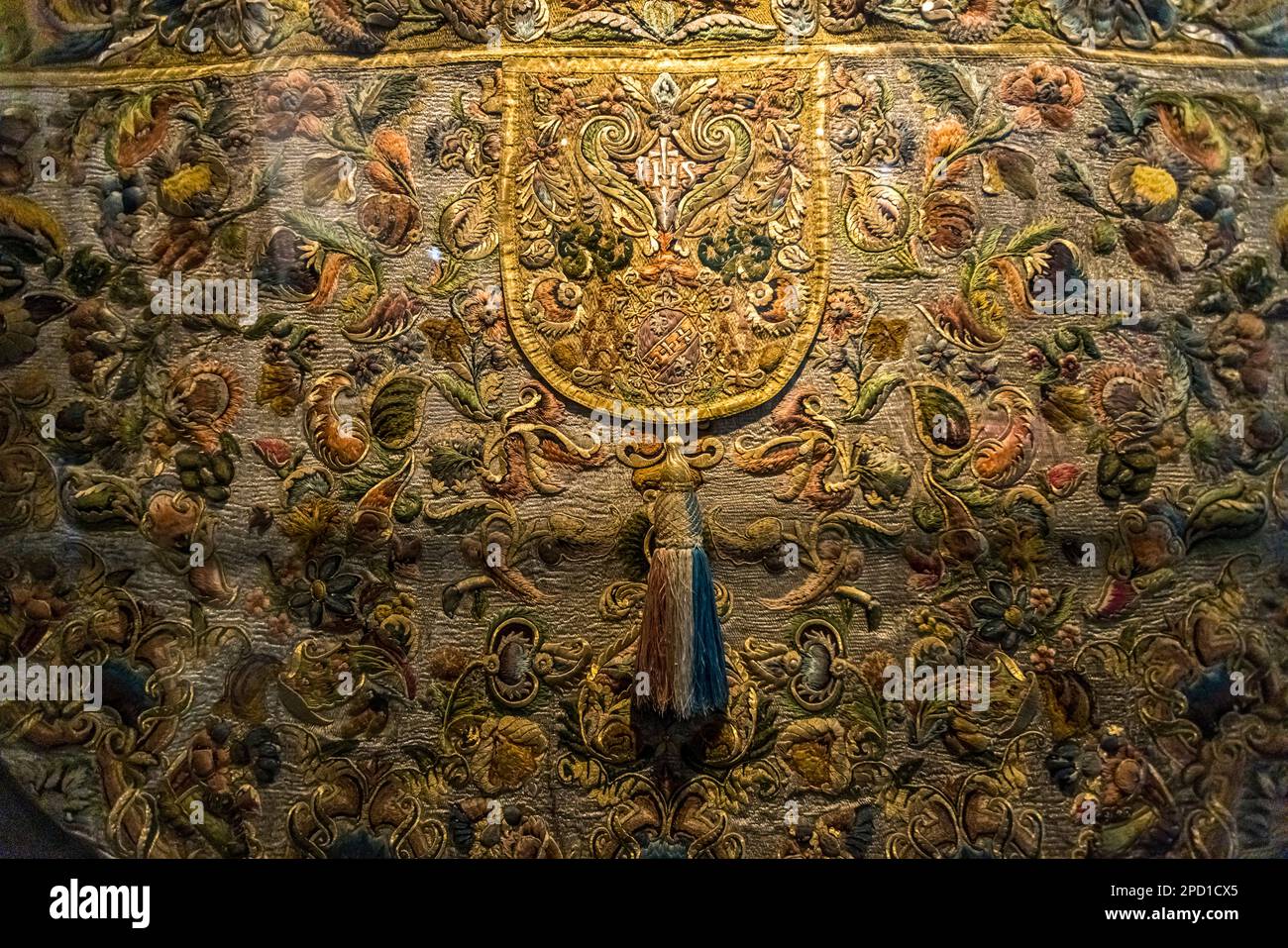 Precious votive garment. Due to the decorations with gold and silver threads the cloak weighs 30 kg. Neuzelle Baroque Monastery, Germany Stock Photo