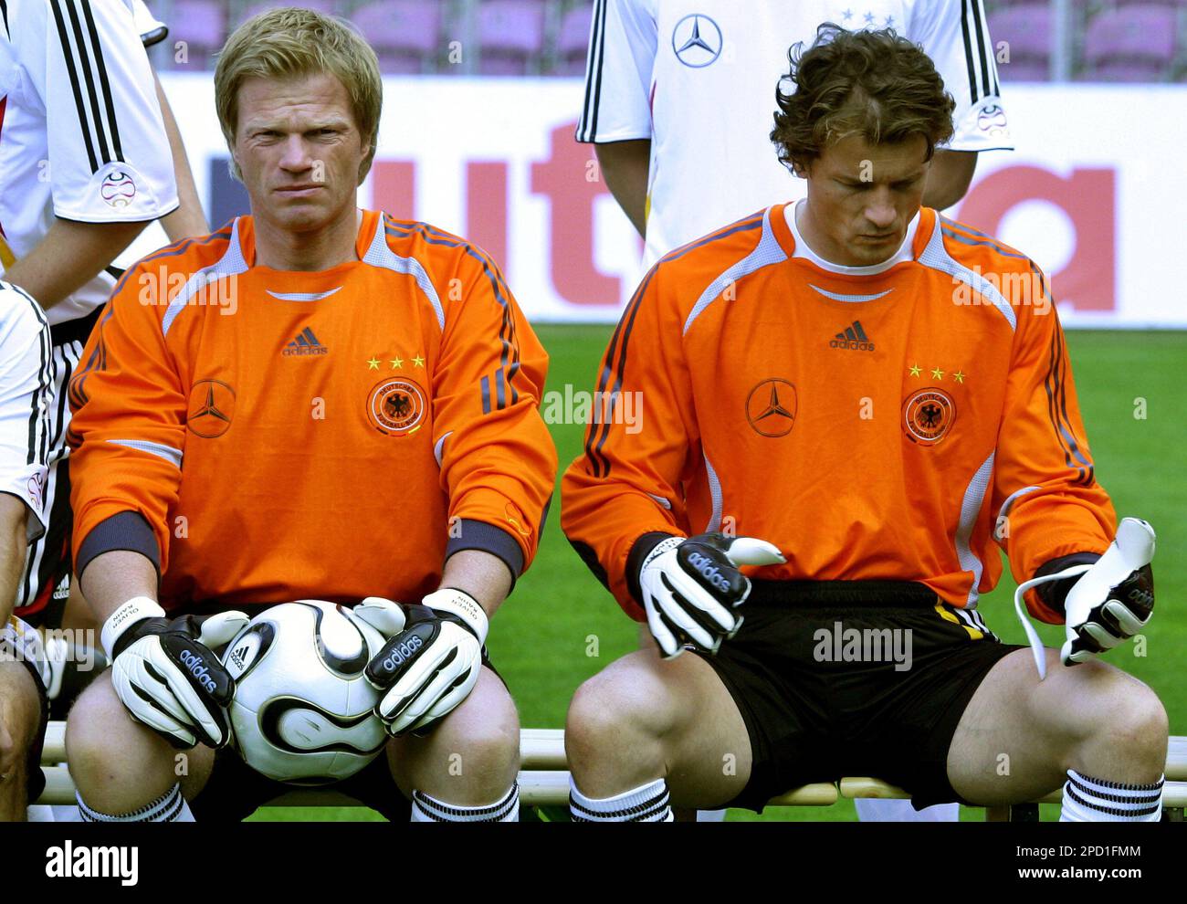 German international goalie Oliver Kahn puts on his shoes during the  training in Geneva, Switzerland, 29 May 2006. The German national soccer  team is preparing for the FIFA World Cup 2006 with