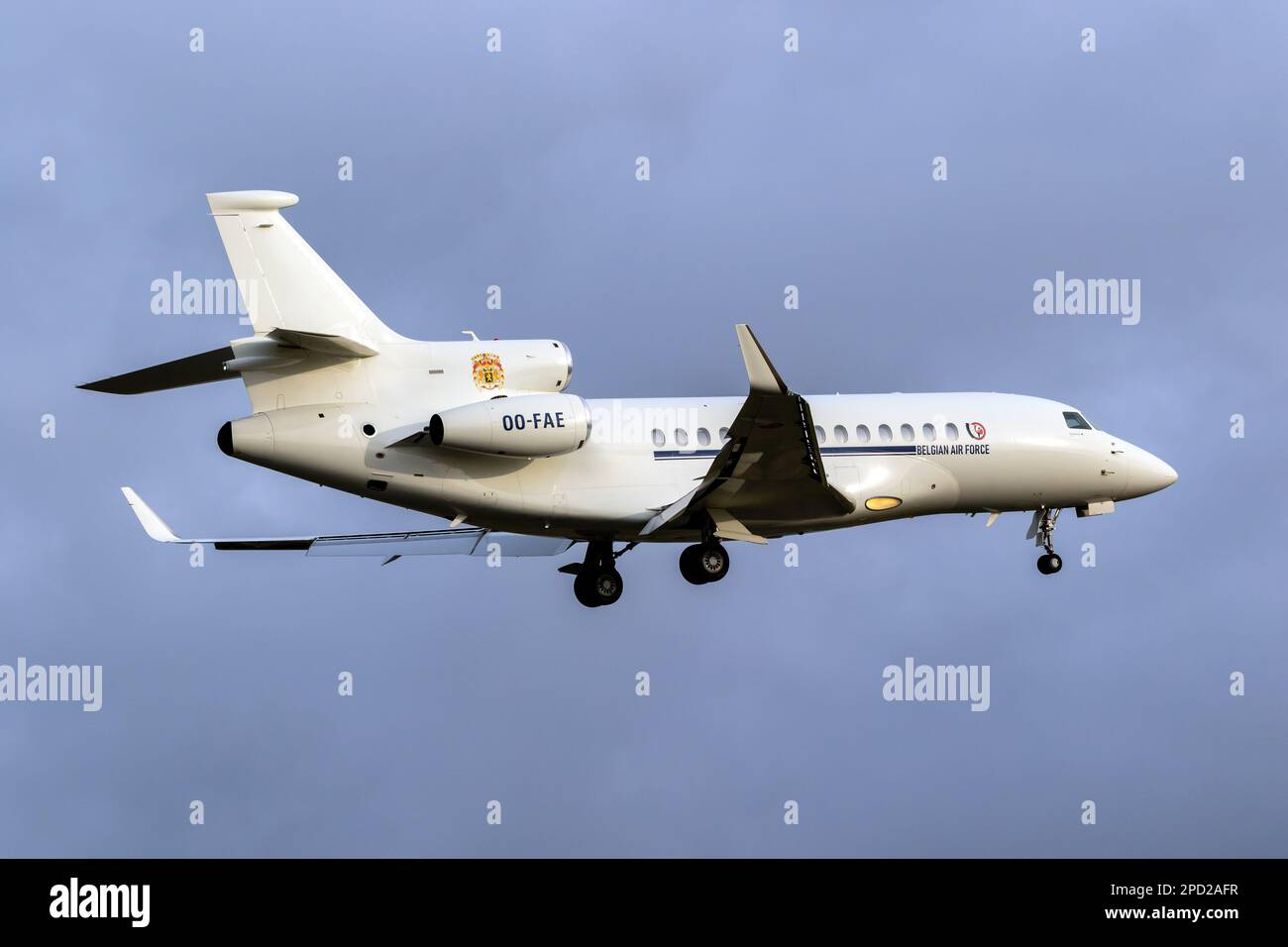 Falcon 7x hi-res stock photography and images - Alamy