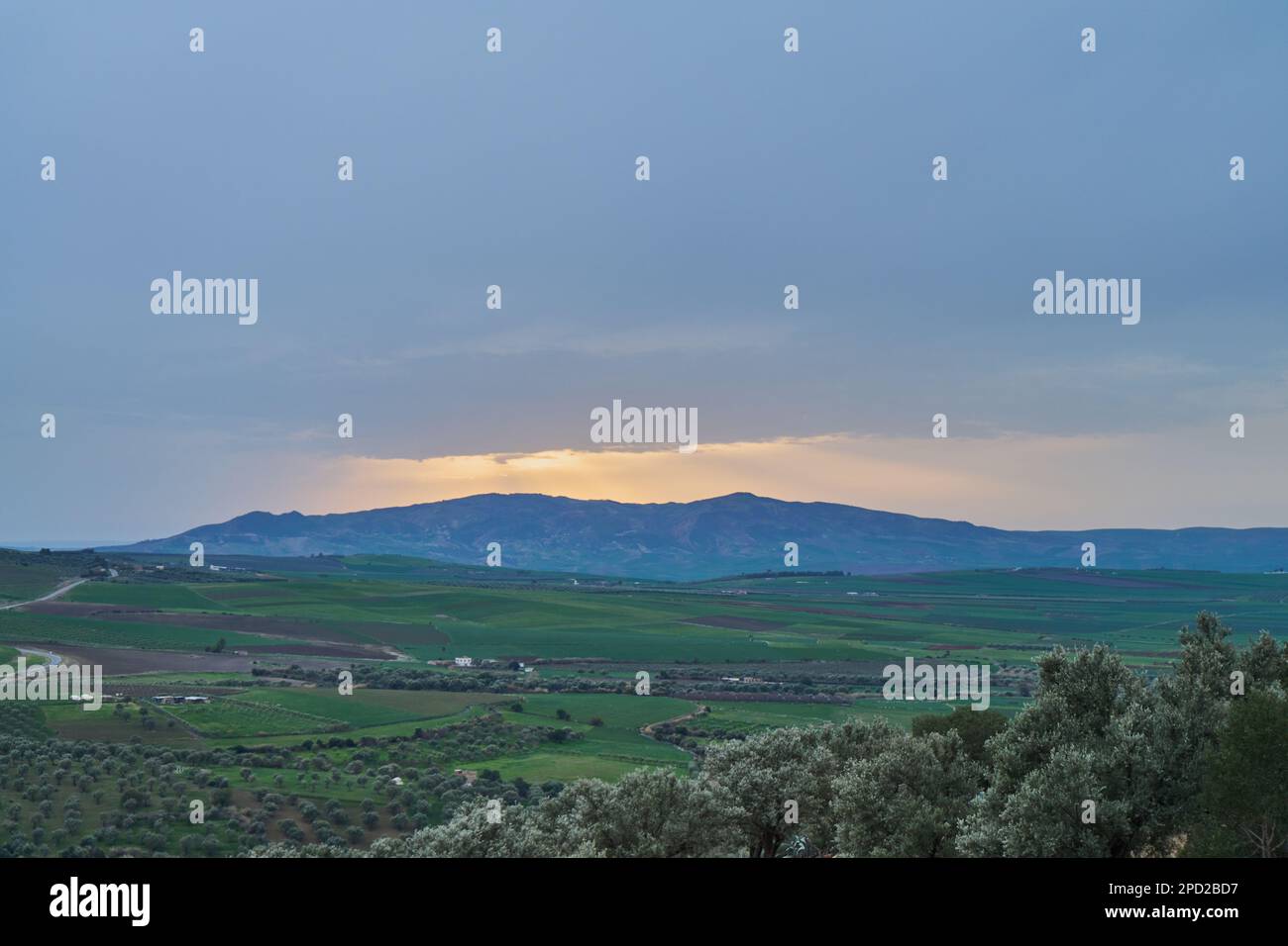 Sunshine on a rainy day hi-res stock photography and images - Alamy