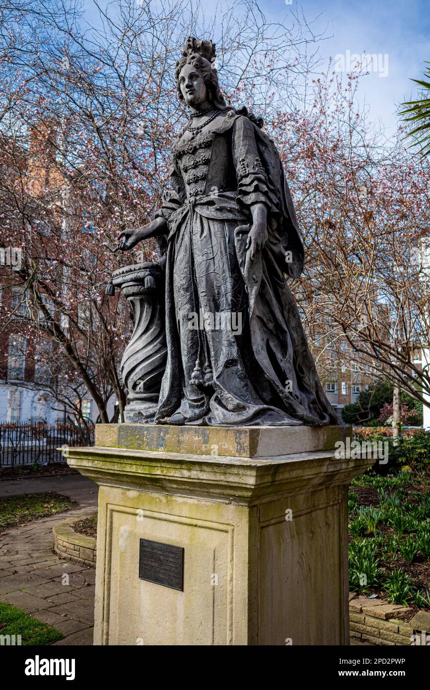Queen charlotte statue bloomsbury london hires stock photography and