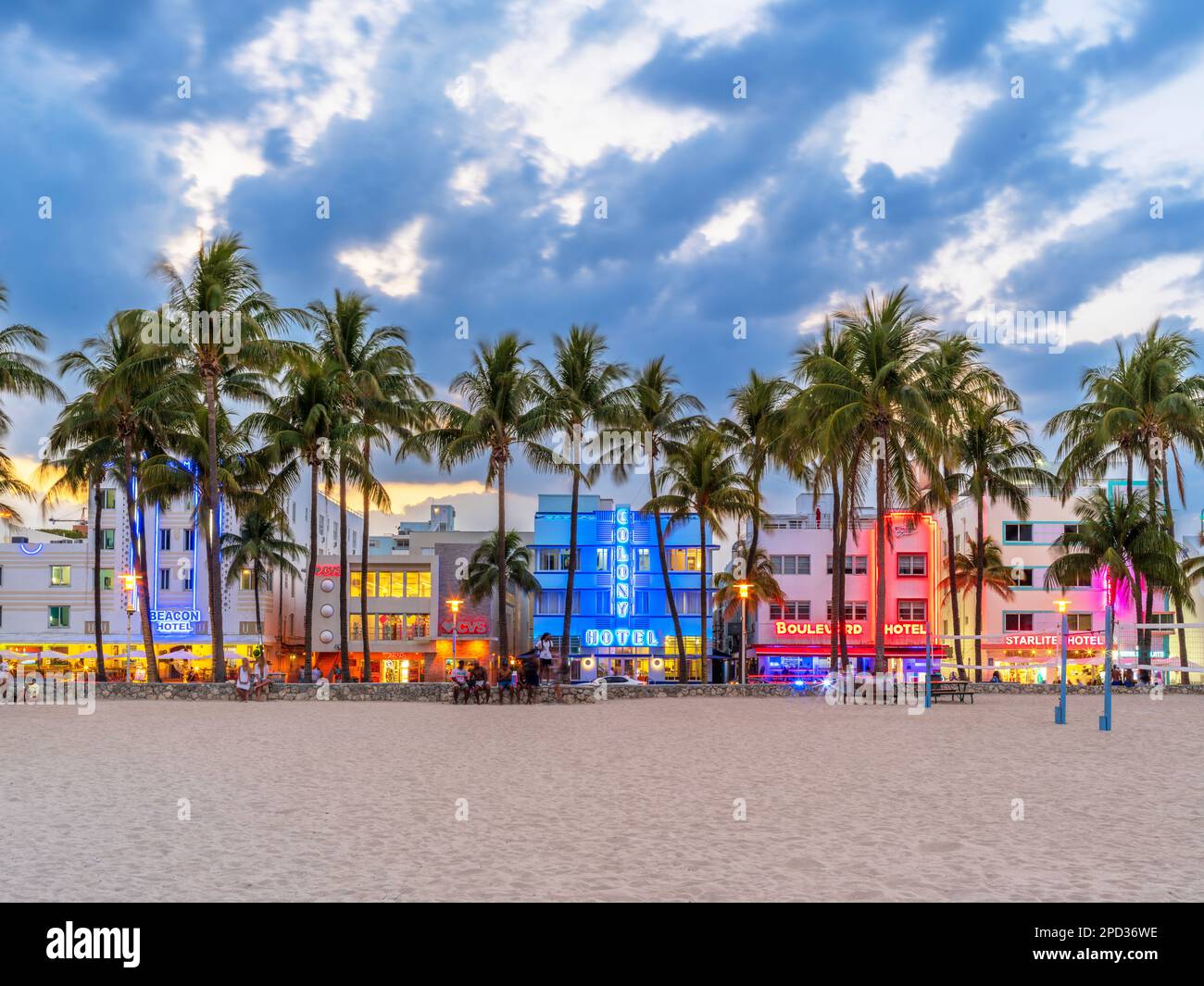 Sunset South Beach Ocean Drive - Sunset South Beach Ocean Drive Floridas East Coast Miami Florida Usa 2PD36WE