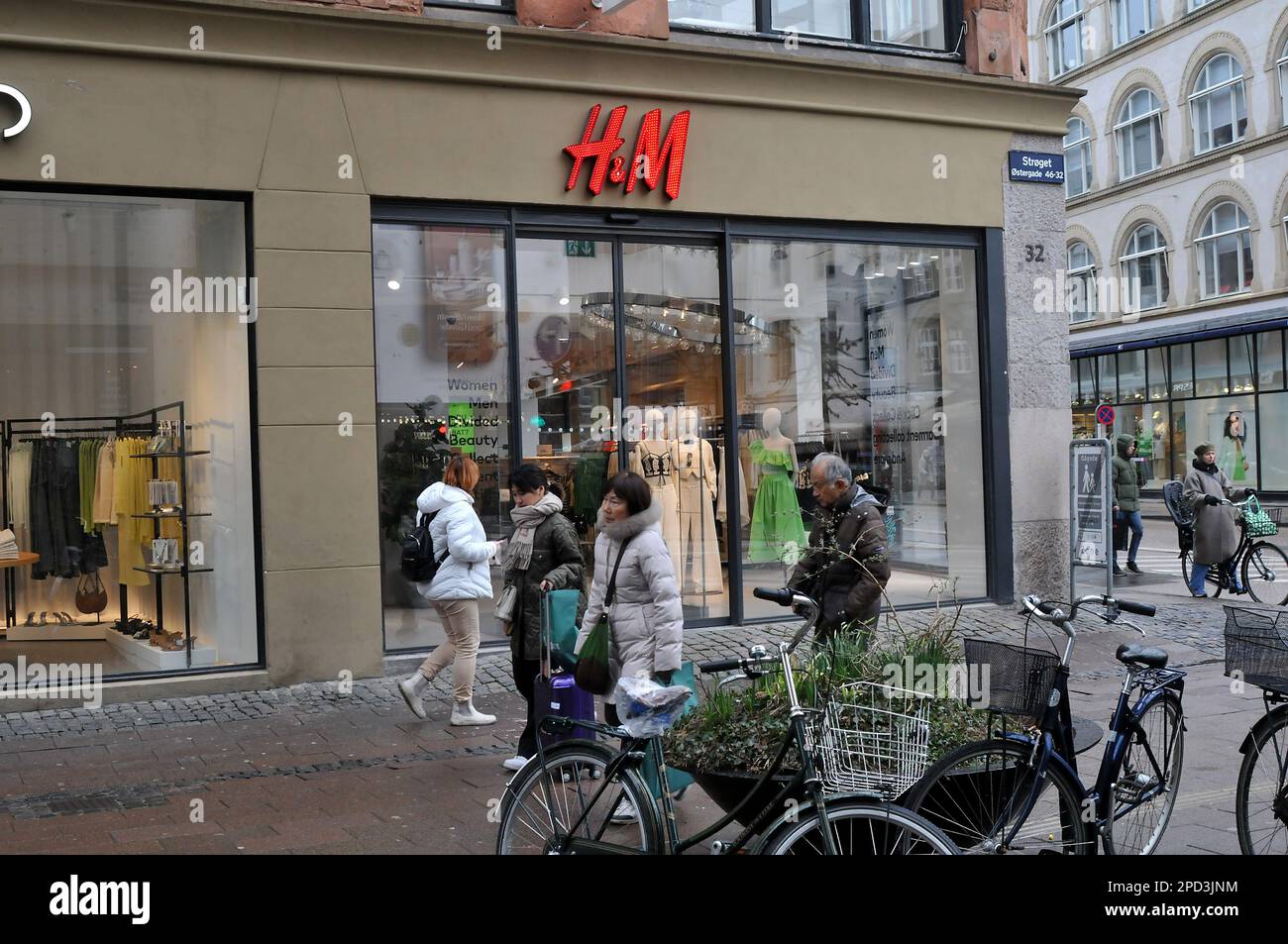 Copenhagen March 2023/Swedish retail storer H&M on stroeget in danish capital Copenhagen . (Photo.Francis Joseph Dean/Dean Pictures Stock Photo - Alamy