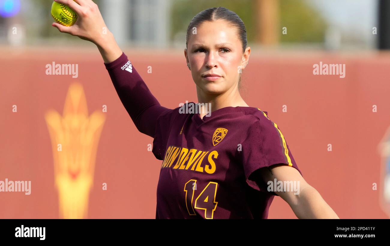 Arizona State starting pitcher Deborah Jones (14) during an NCAA ...