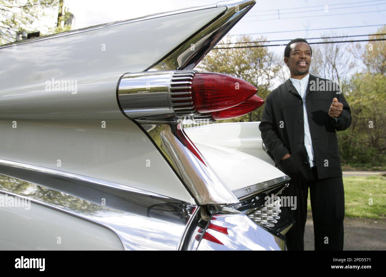 ** ADVANCE FOR SUNDAY, APRIL 30 ** Artist Bill Gaskins of Princeton, N ...