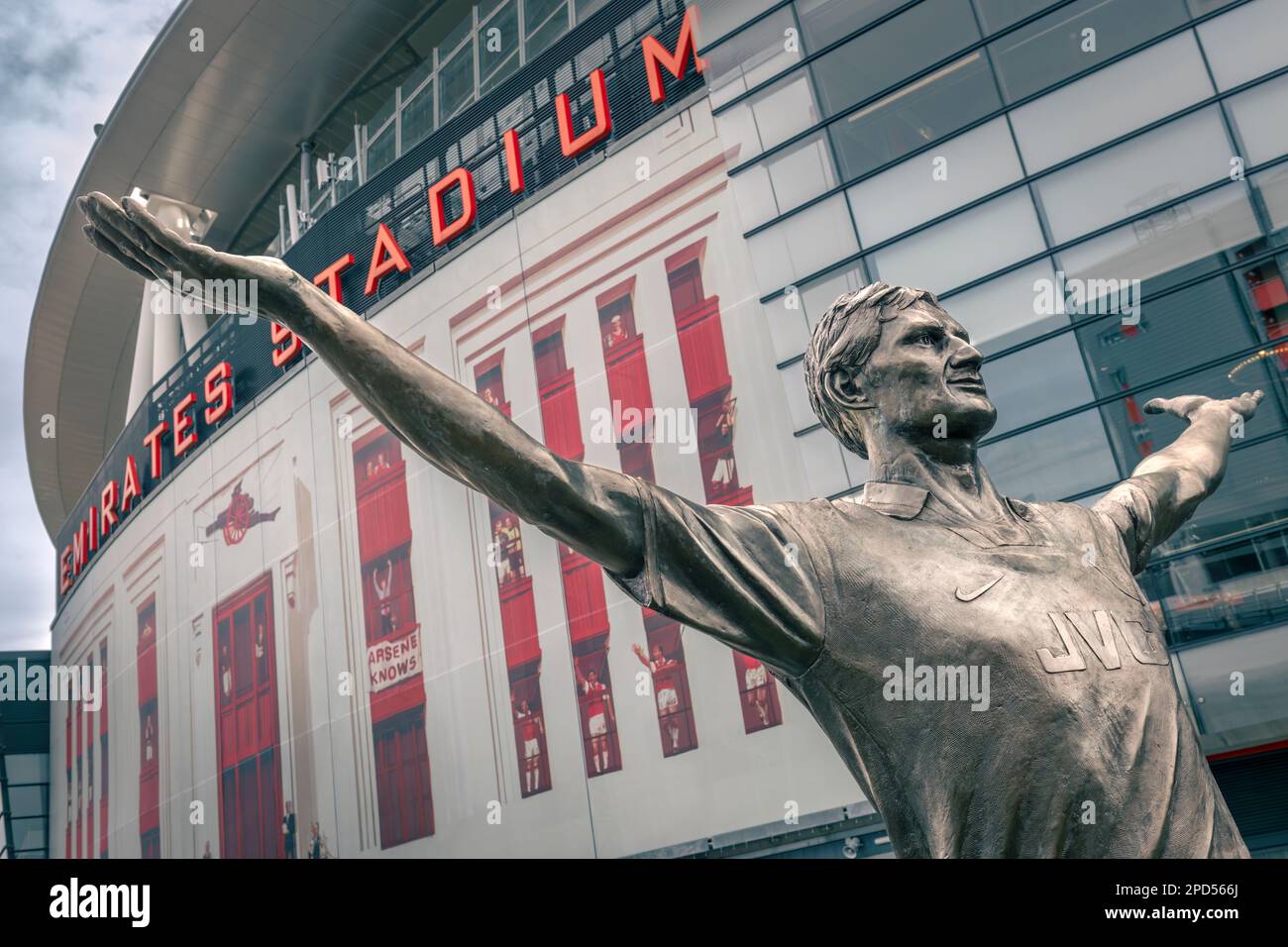 The Statue of former Arsenal and England Captain, Tony Adams MBE, outside the Emirates Stadium in Islington, London. Centre back Adams spent his entir Stock Photo