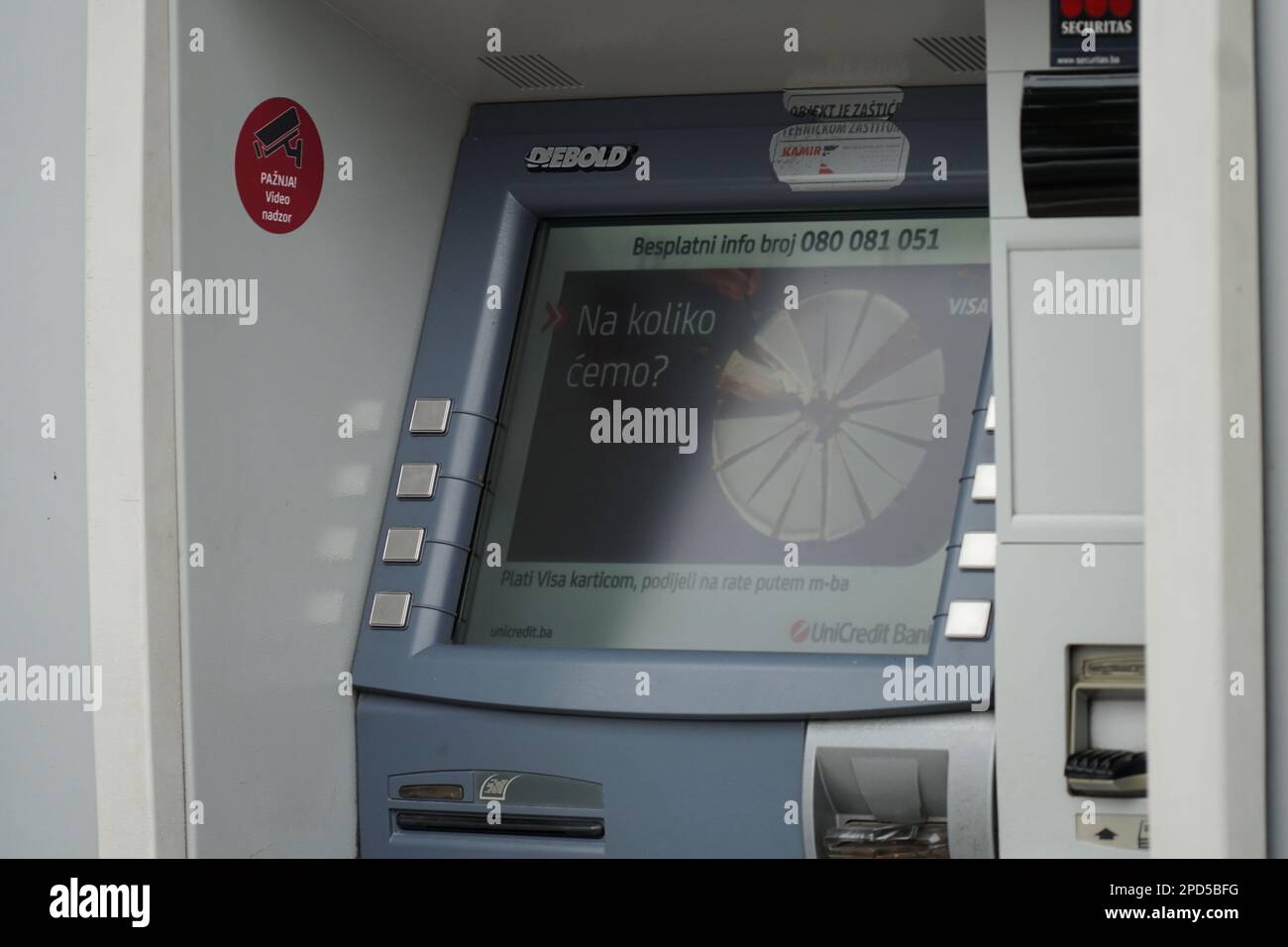 Atm bank machine hi-res stock photography and images - Page 39 - Alamy