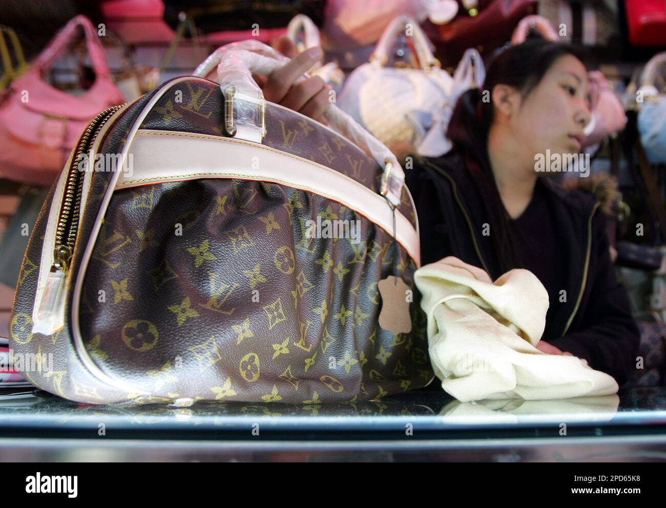 Louis Vuitton Handbags From China