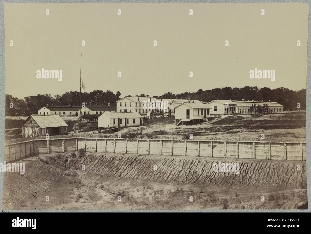 Washington barracks construction hi-res stock photography and images ...