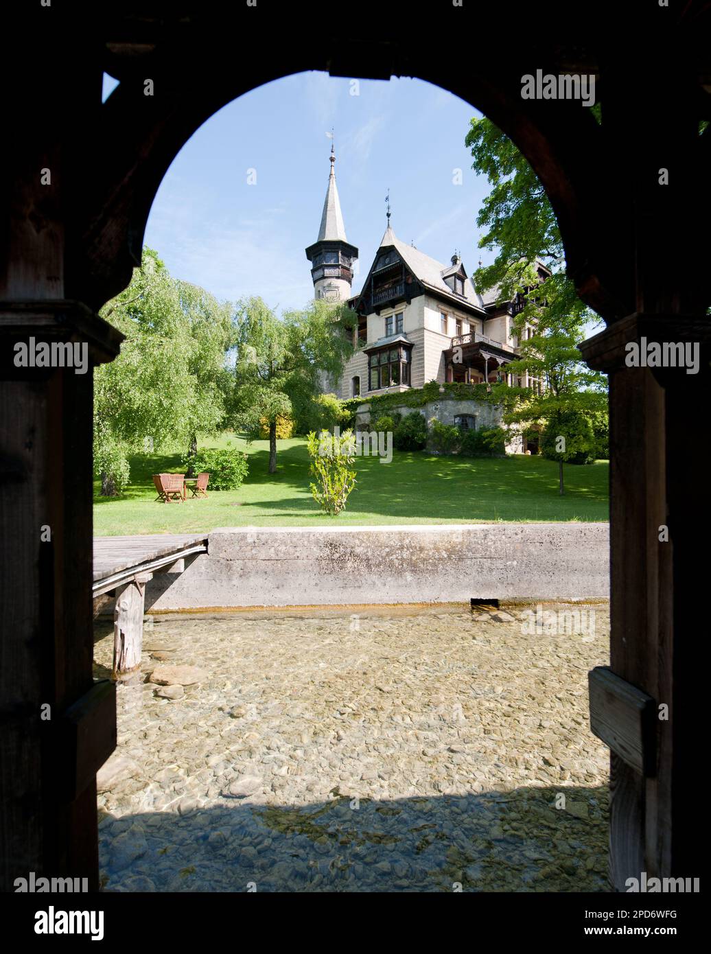 view of historistic Villa Paulick where Gustav Klimt stayed from the boat-house, Seewalchen a. Attersee, Austria Stock Photo