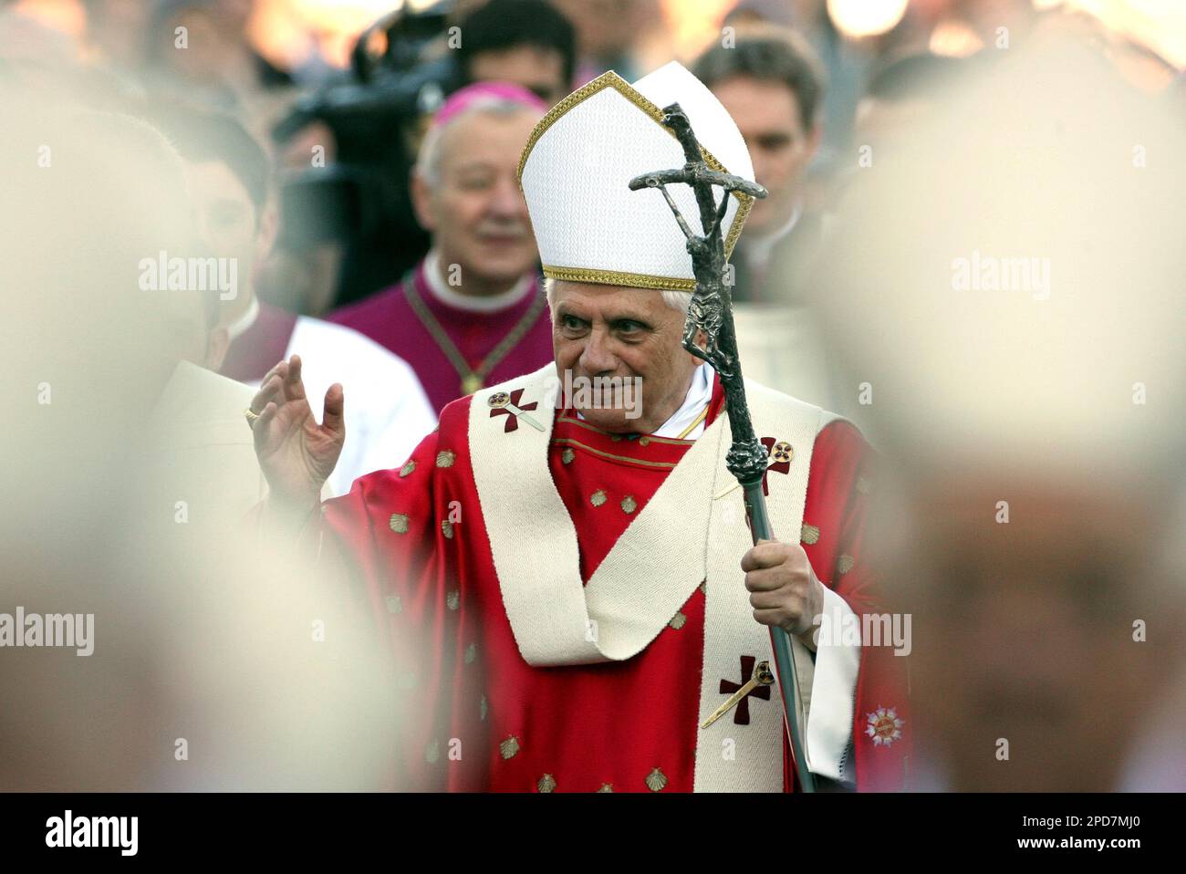 Pope Benedict XVI arrives in St. Peter's square at the Vatican, Monday ...