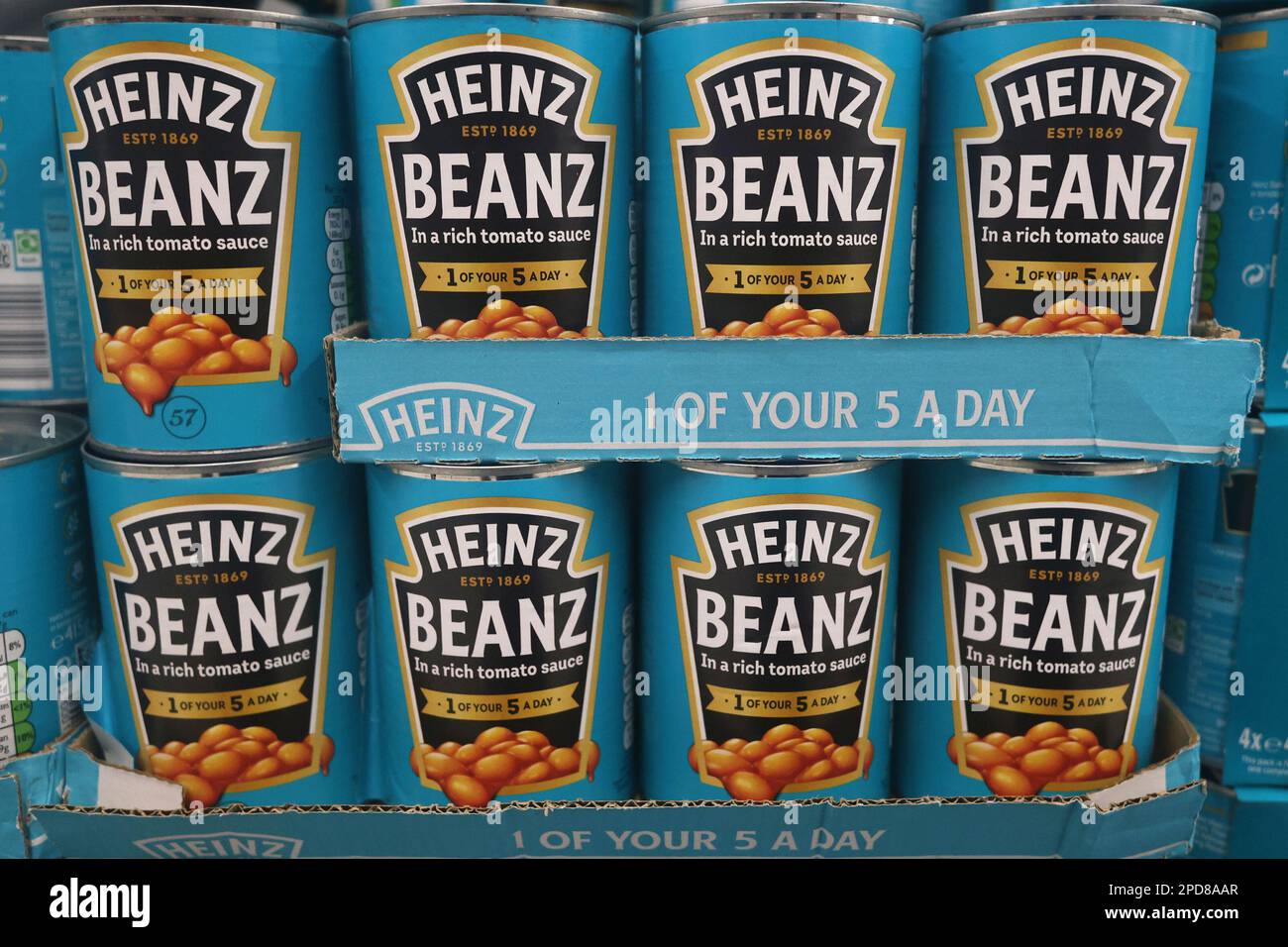 Display of Heinz baked beans in a supermarket Stock Photo Alamy