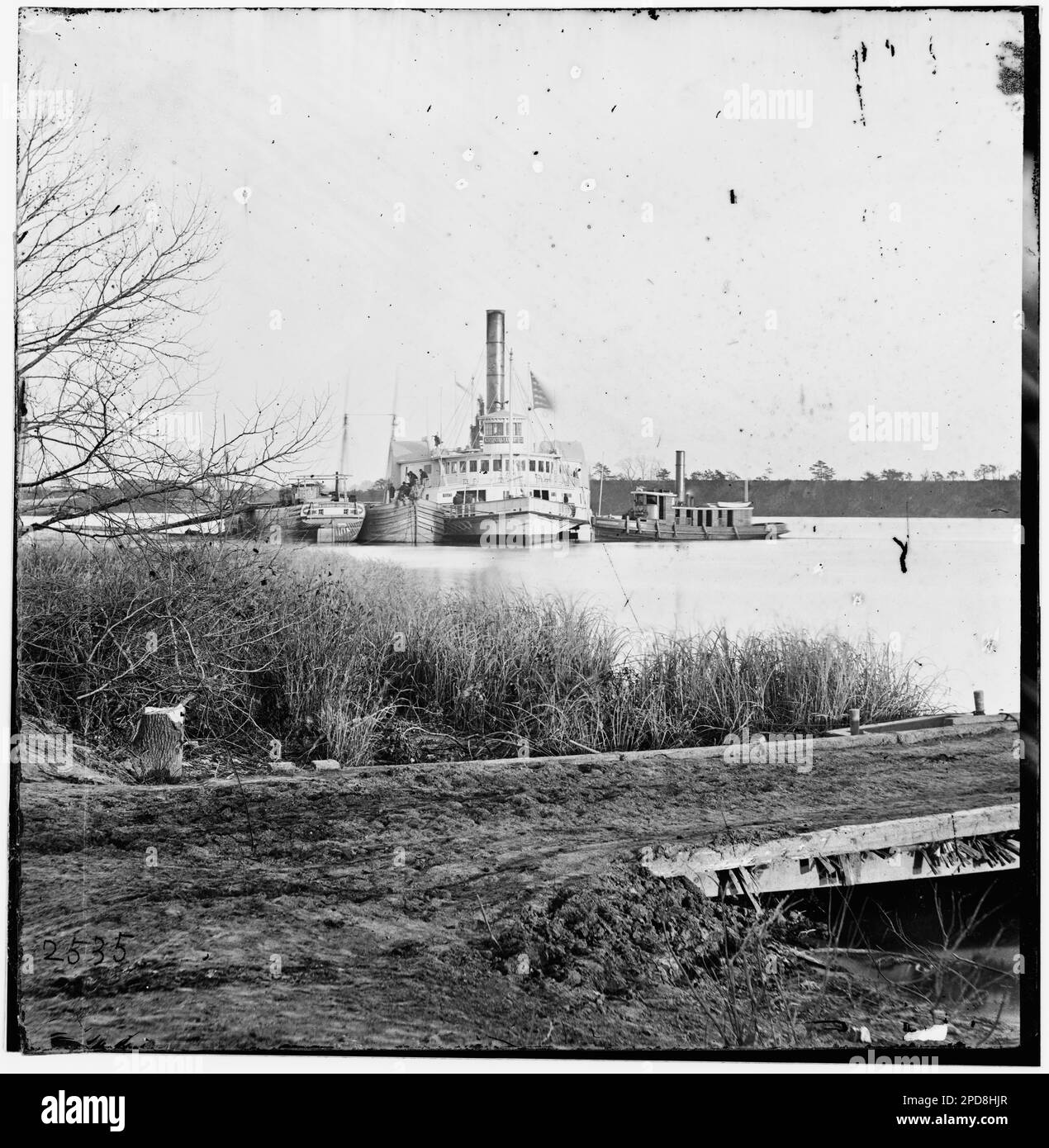 Jones' Landing, Virginia (vicinity). Mail-boat, CITY OF HUDSON on James River. Civil war photographs, 1861-1865 . United States, History, Civil War, 1861-1865. Stock Photo