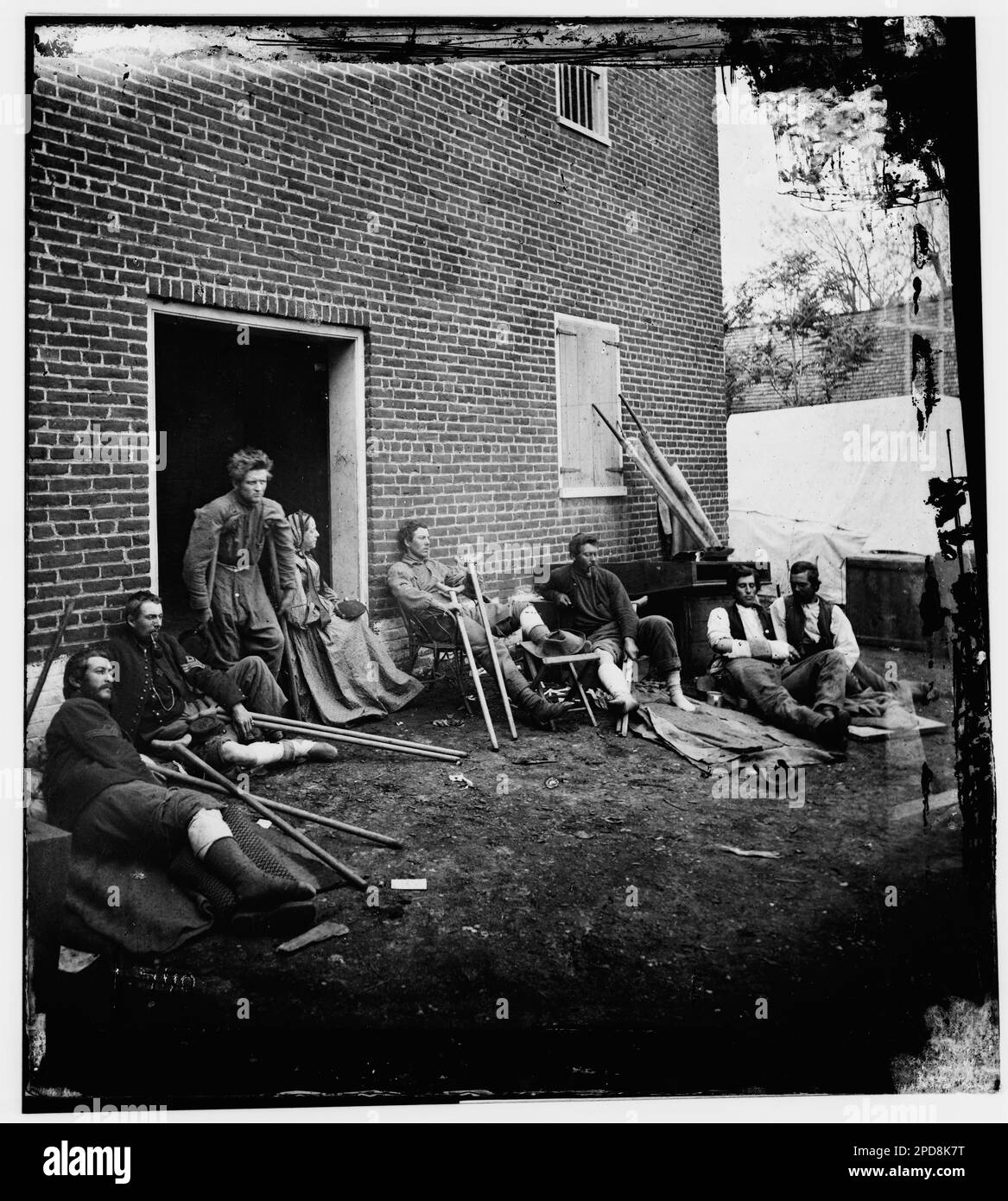 Kearney's men wounded at Fredericksburg.. Civil war photographs, 1861-1865 . United States, History, Civil War, 1861-1865. Stock Photo