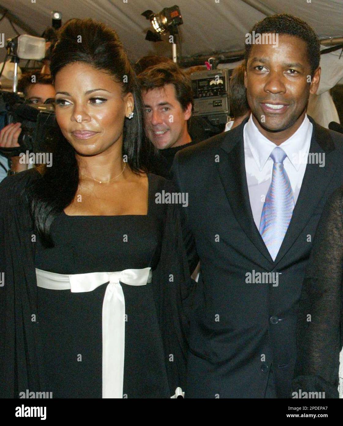 Sanaa Lathan and Denzel Washington arrive for the premier of the film