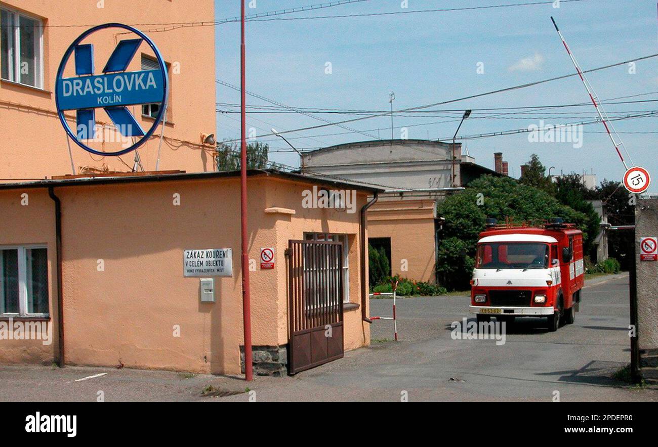 FILE ** Undated file photo of Czech chemical factory LZ Draslovka Kolin in  the town of Kolin, 50 kilometers (31 miles) east of Prague, Czech Republic.  Czech authorities were investigating a