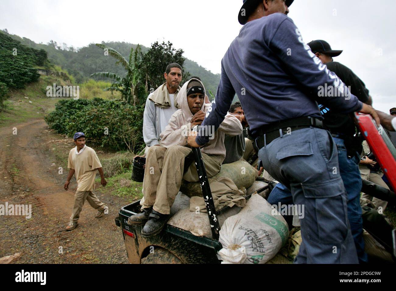 ** APN ADVANCE FOR SUNDAY DEC 25 ** by guards, Puerto Rican