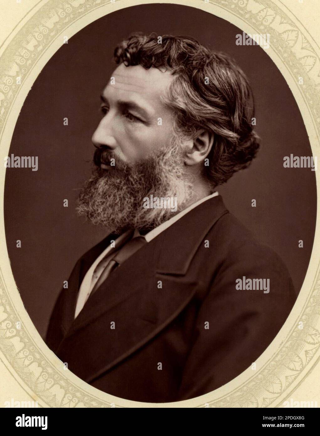 1875 ca , GREAT BRITAIN : The celebrated british painter and sculptor  Lord Frederic LEIGHTON ( 1830 - 1896 ) , influenced by the Pre-Raphaellite movement . Portrait by Lock & Whitfield , London .  HISTORY - FOTO STORICHE - PAINTER - PITTORE - ARTS - ART - ARTE - beard - barba - profilo - profile - LGBTQ - GAY --- ARCHIVIO GBB Stock Photo