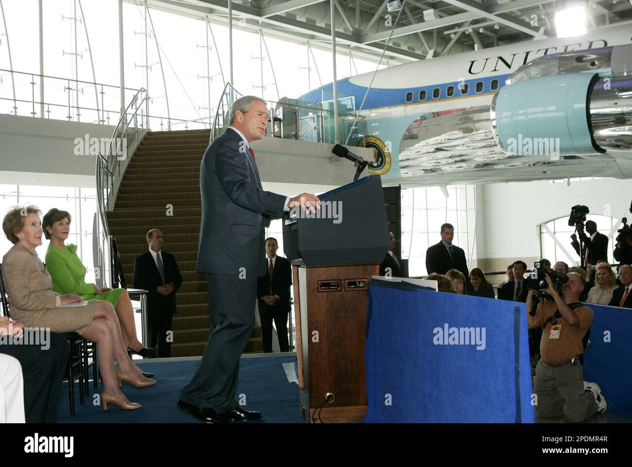 Reagan Library Dedication President Bush speaks at the dedication of the Ronald Reagan ...