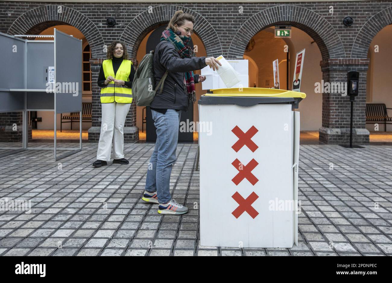 AMSTERDAM A voter casts a vote for the Provincial States and Water