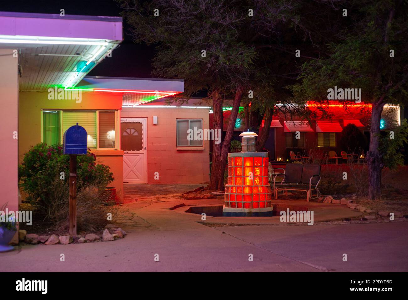 Blue Swallow Motel, Tucumcari, NM, USA. Multicoloured neon lighting on the building Stock Photo
