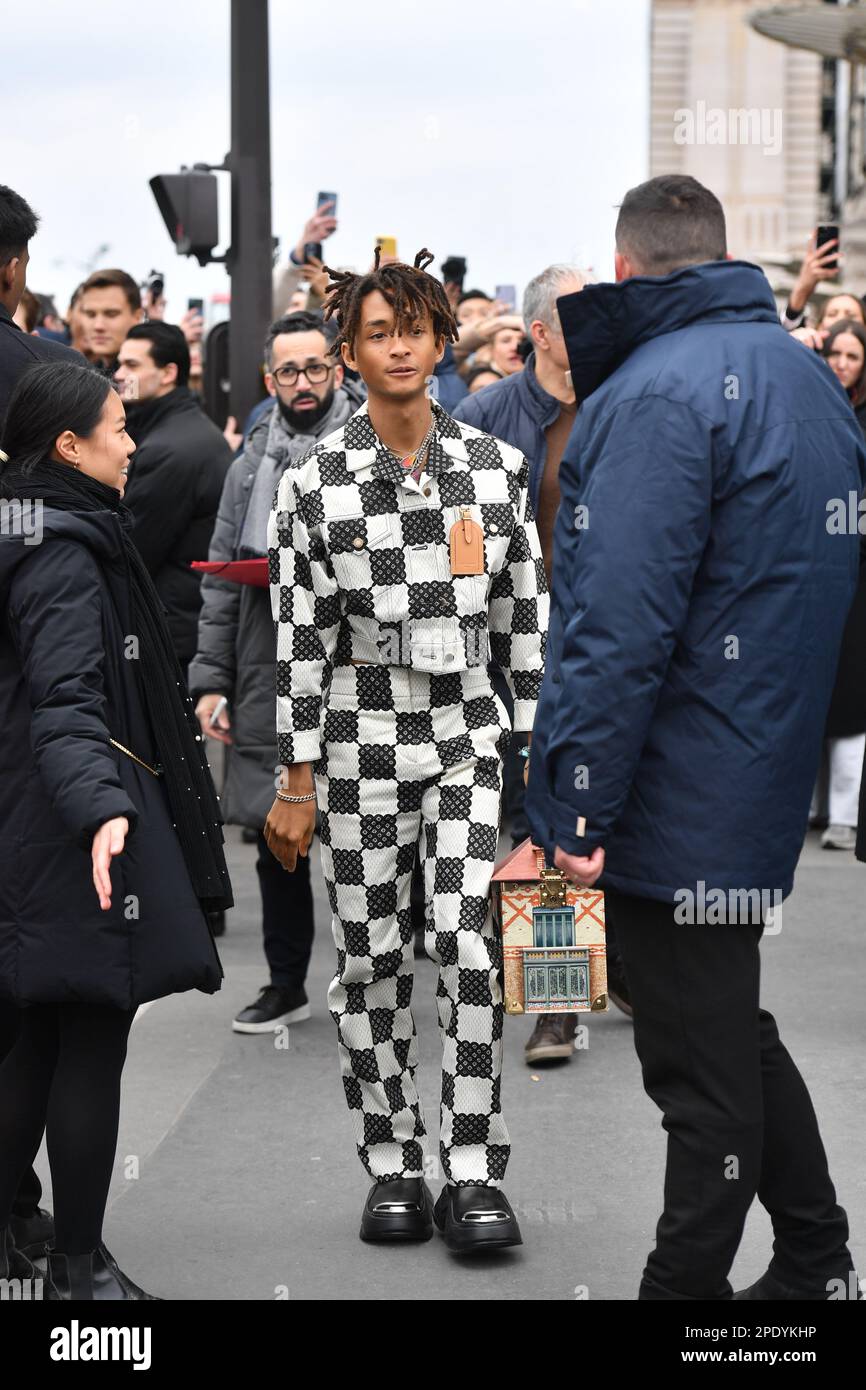 Woman with Gray and White Checkered Louis Vuitton Bag before Alberta  Ferretti Fashion Show, Milan Fashion Week Editorial Stock Image - Image of  louis, style: 194553719