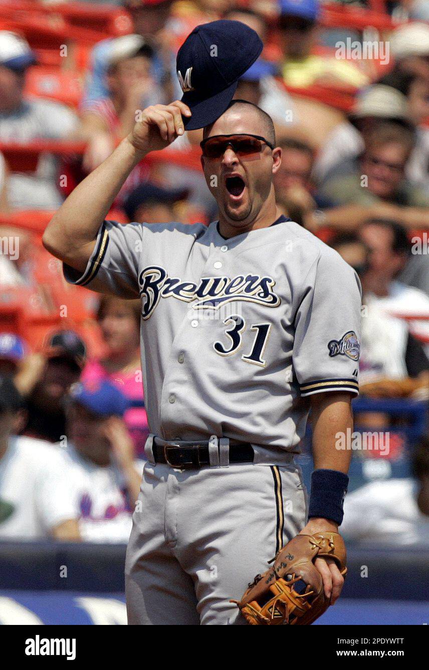 milwaukee-brewers-third-baseman-russell-