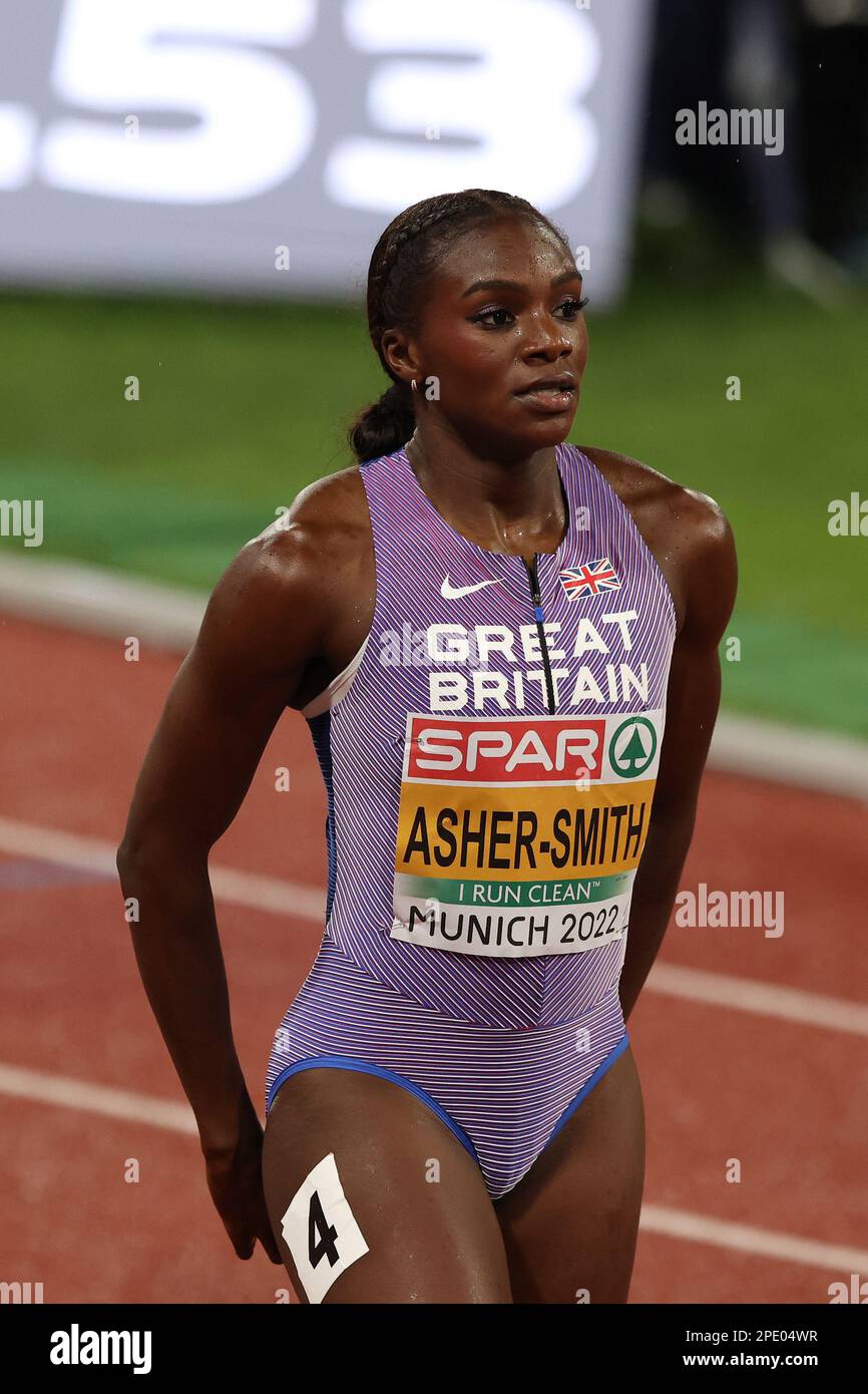 Dina ASHERSMITH after winning the 200m Semi Final at the European