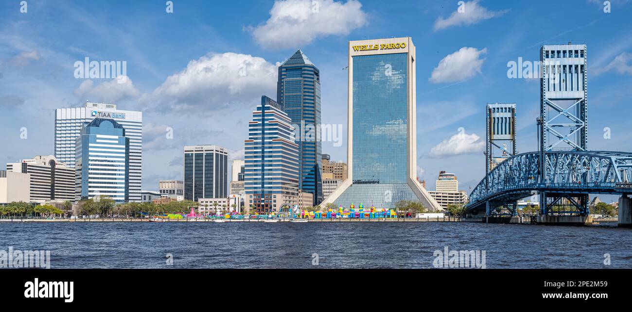 Jacksonville, Florida, city skyline along the St. Johns River from the Southbank Riverwalk with views of numerous financial center buildings. (USA) Stock Photo