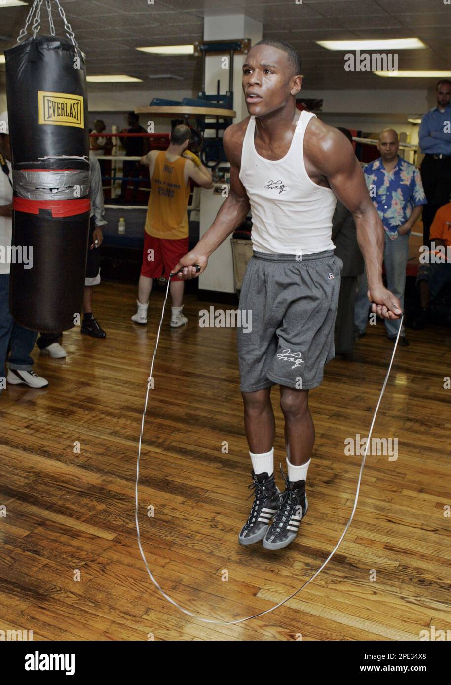 WBC #1 ranked contender Floyd Mayweather jumps rope during a workout at New  York's Kingsway Gym, Tuesday June 21, 2005. Mayweather is scheduled to face  Arturo Gatti for the Super Lightweight Championship
