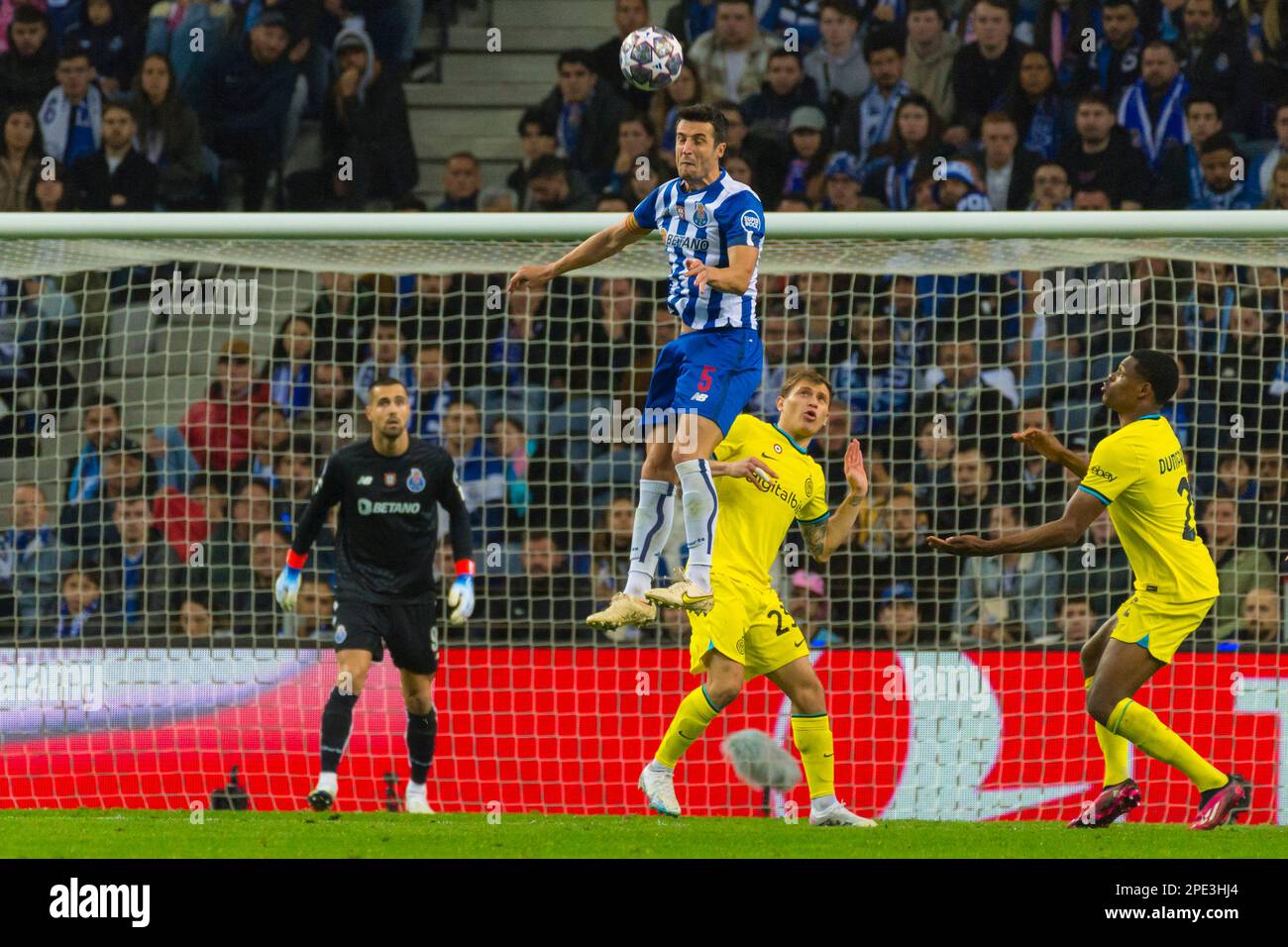 Marko Grujic of Porto and Edin Dzeko of Inter during the UEFA Champions  League, Round of 16, 2nd leg football match between FC Porto and FC  Internazionale on March 14, 2023 at