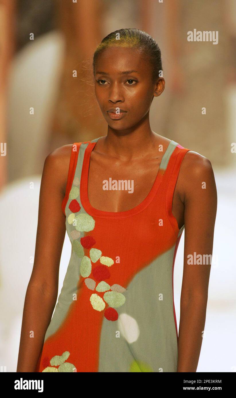 Models show the Maria Bonita Spring-Summer collection during the Fashion  Rio Show 2006, in Rio de Janeiro, Brazil, on Tuesday, June14, 2005. (AP  PhotoSilvia Izquierdo Stock Photo - Alamy
